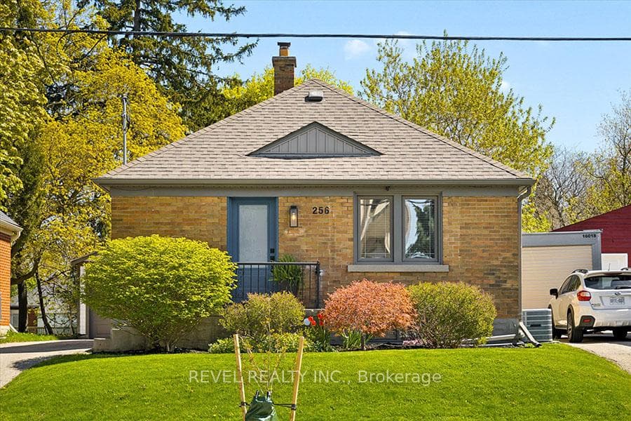 256 Bowman Street, Waterloo