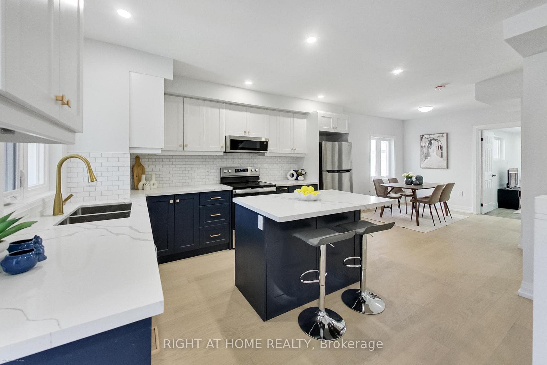 259 Robina Avenue, Forest Hill / Deer Park, ON M6C 3Y9 - Photo 1