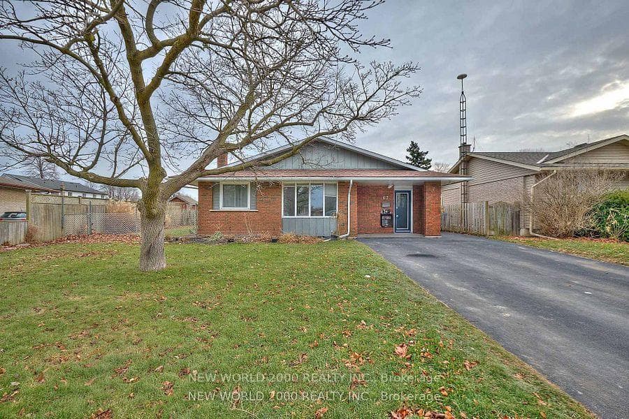 62 CHAMPLAIN Avenue, Welland, ON L3C 2L7 - Photo 1