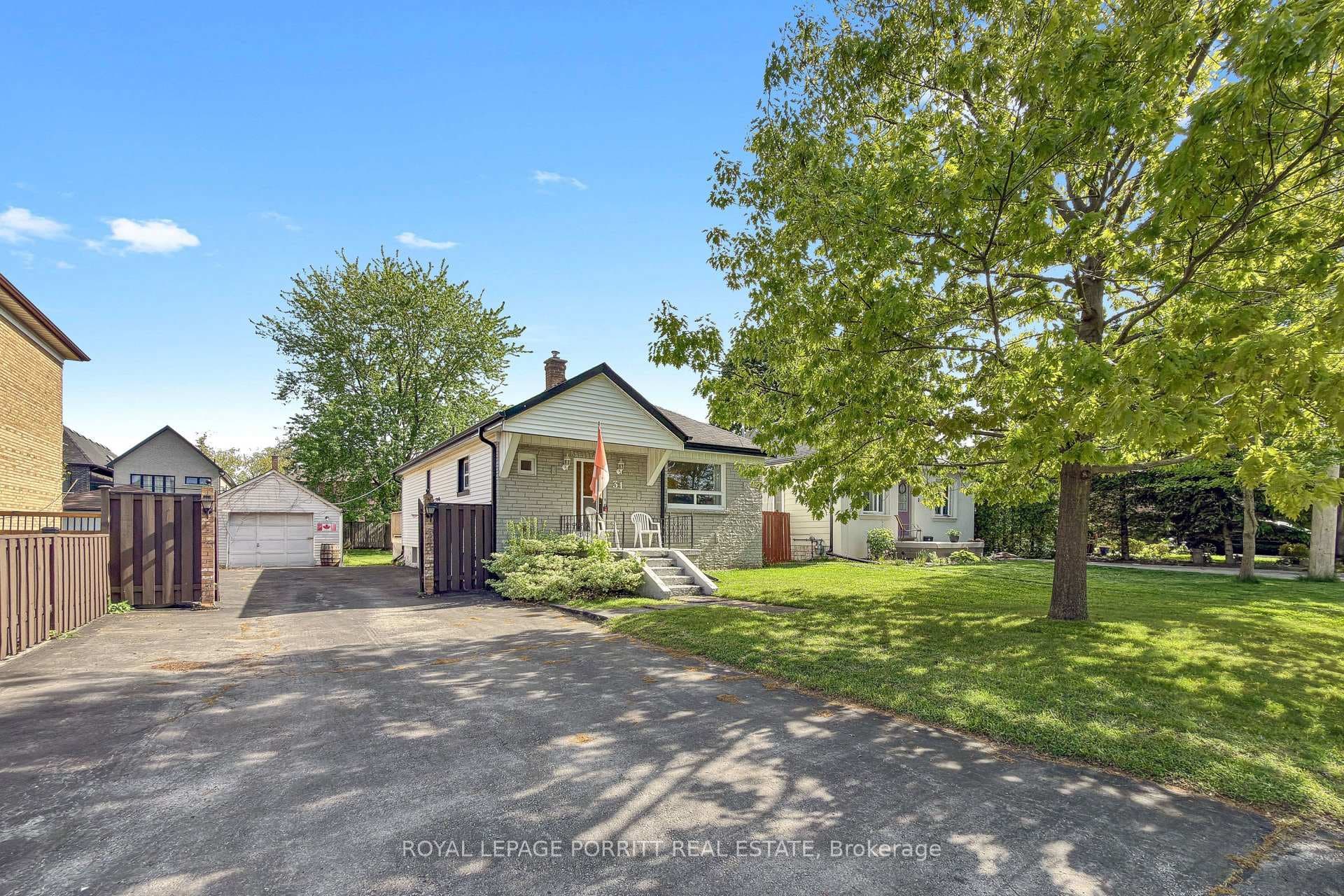 31 Burlingame Road, Liberty Village / Parkdale / South Parkdale, ON M8W 1Y7 - Photo 1