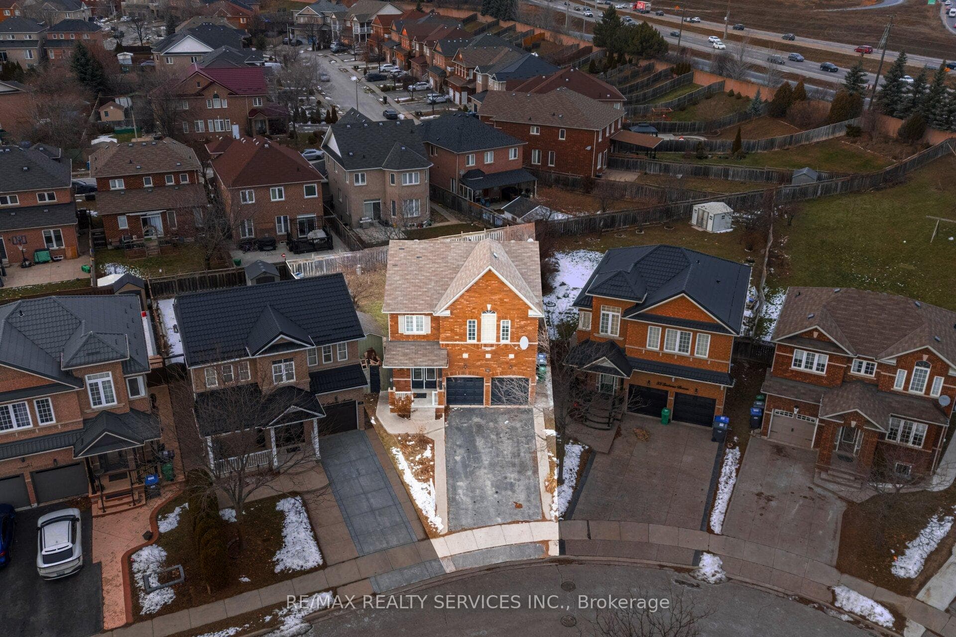 31 Seahorse Avenue, Brampton, ON L6V 4N7 - Photo 1