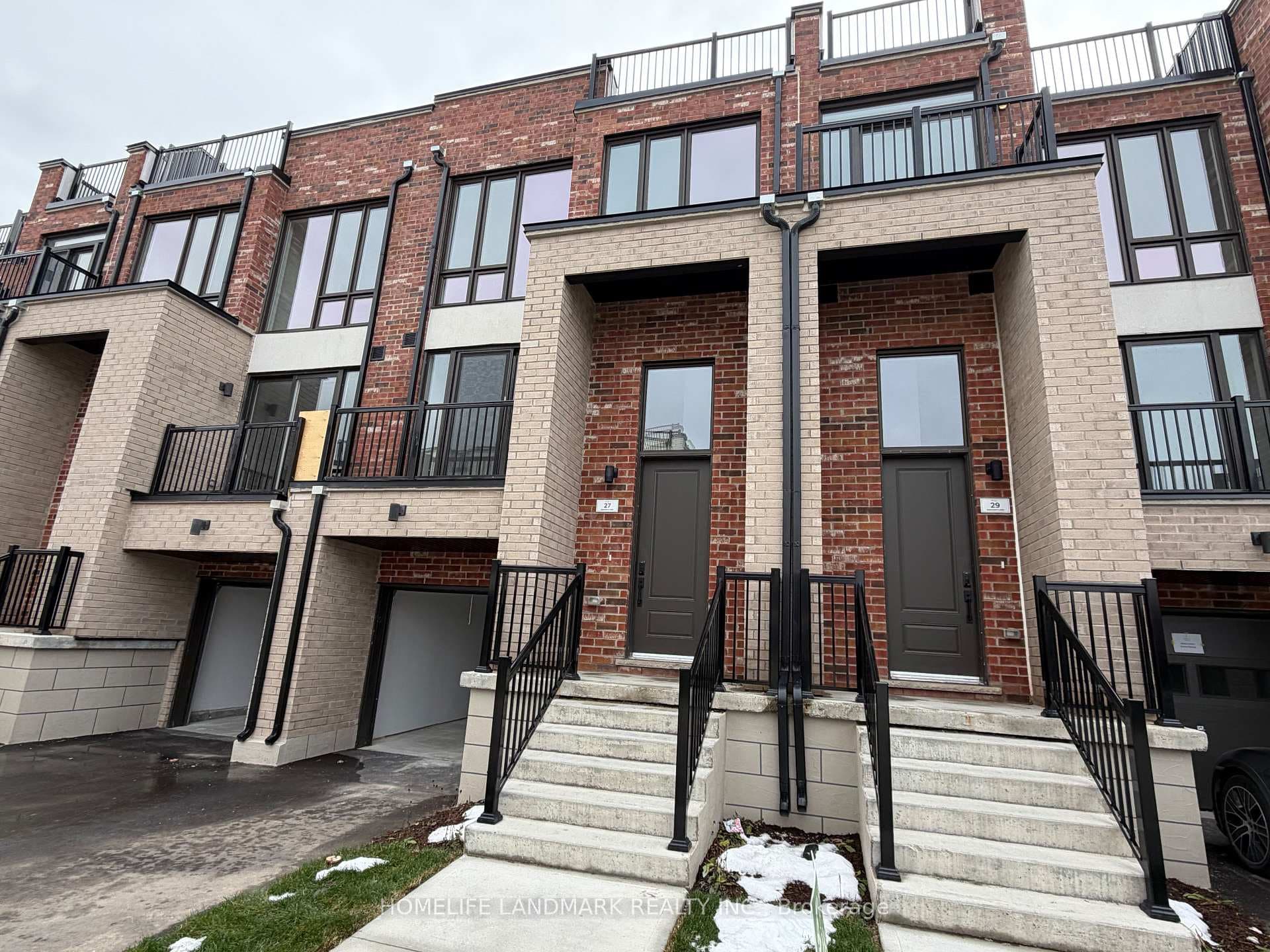 27 Bancroft Lane, Richmond Hill, ON L4E 1M1 - Photo 1