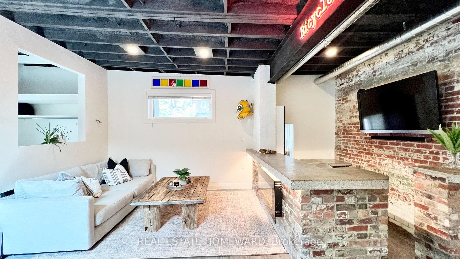 Livingroom with 10ft. Ceilings