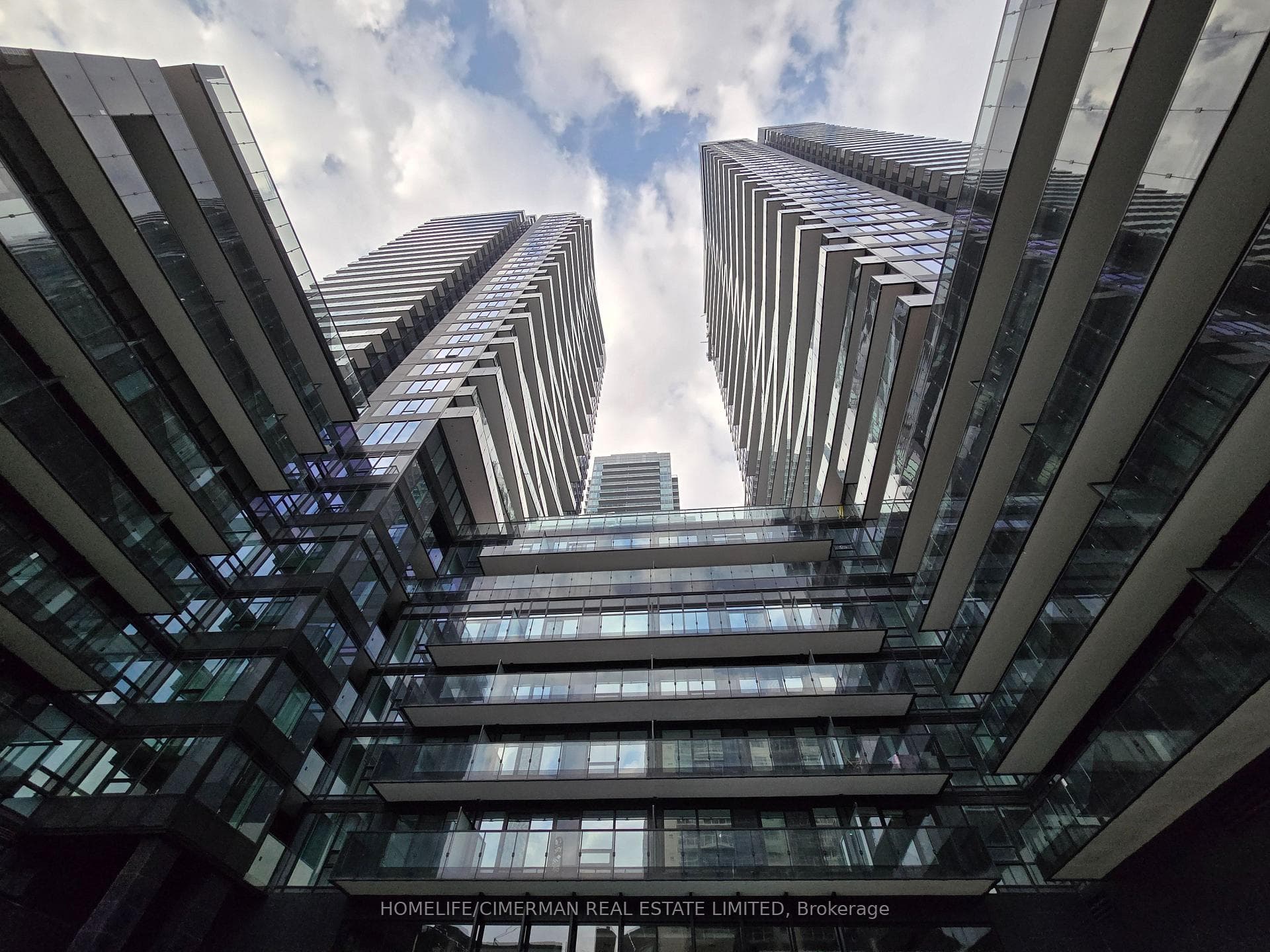 117 Broadway Avenue Unit 1706N, Leaside / Davisville, ON M4P 1V3 - Photo 1