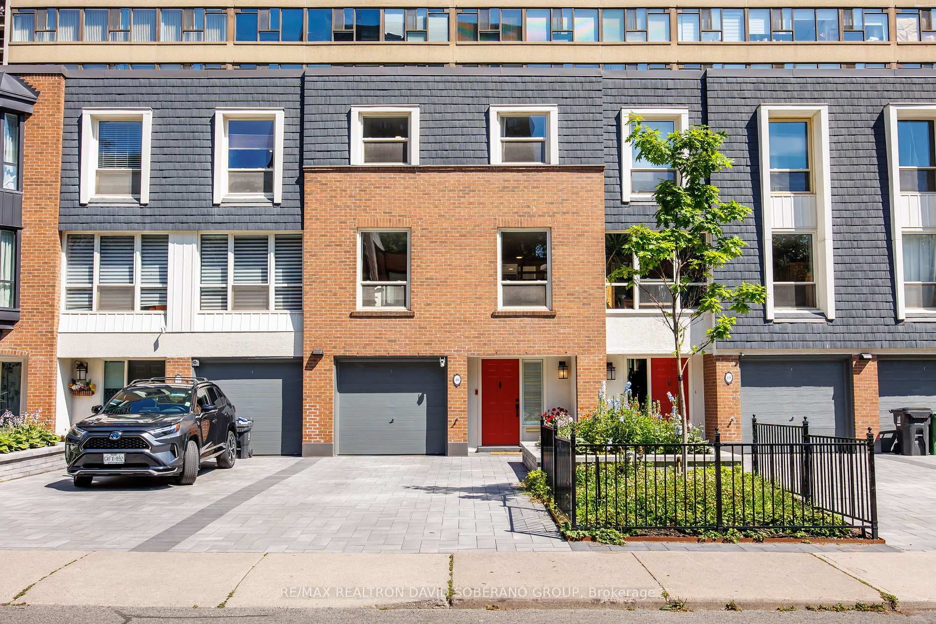 46 Granby Street Unit 5, Regent Park / Cabbagetown / St. James Town, ON M5B 2J5 - Photo 1