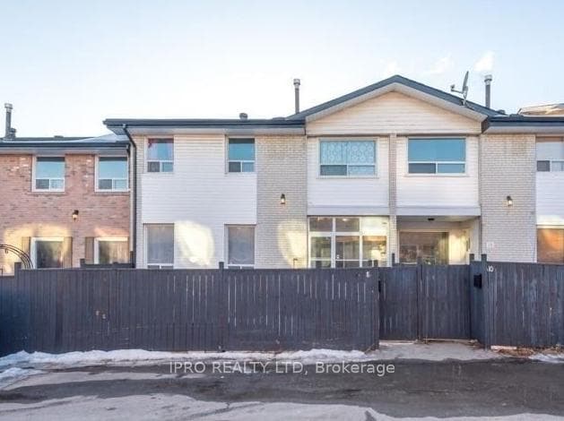 61 Ardglen Drive Unit 8, Brampton
