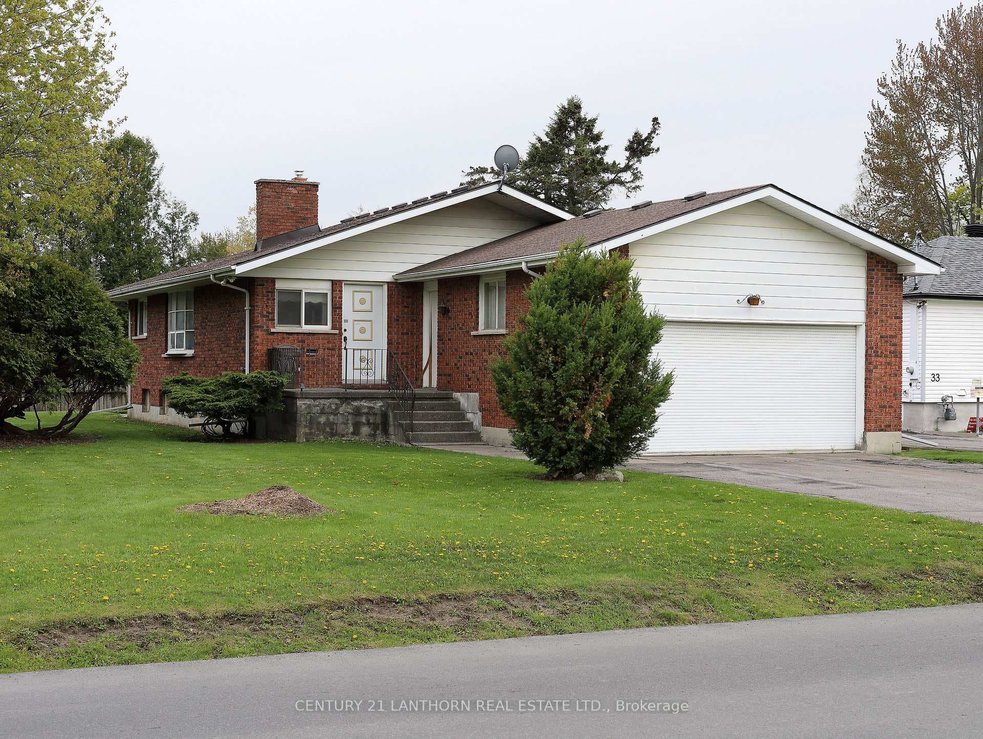 37 Maple Drive, Belleville