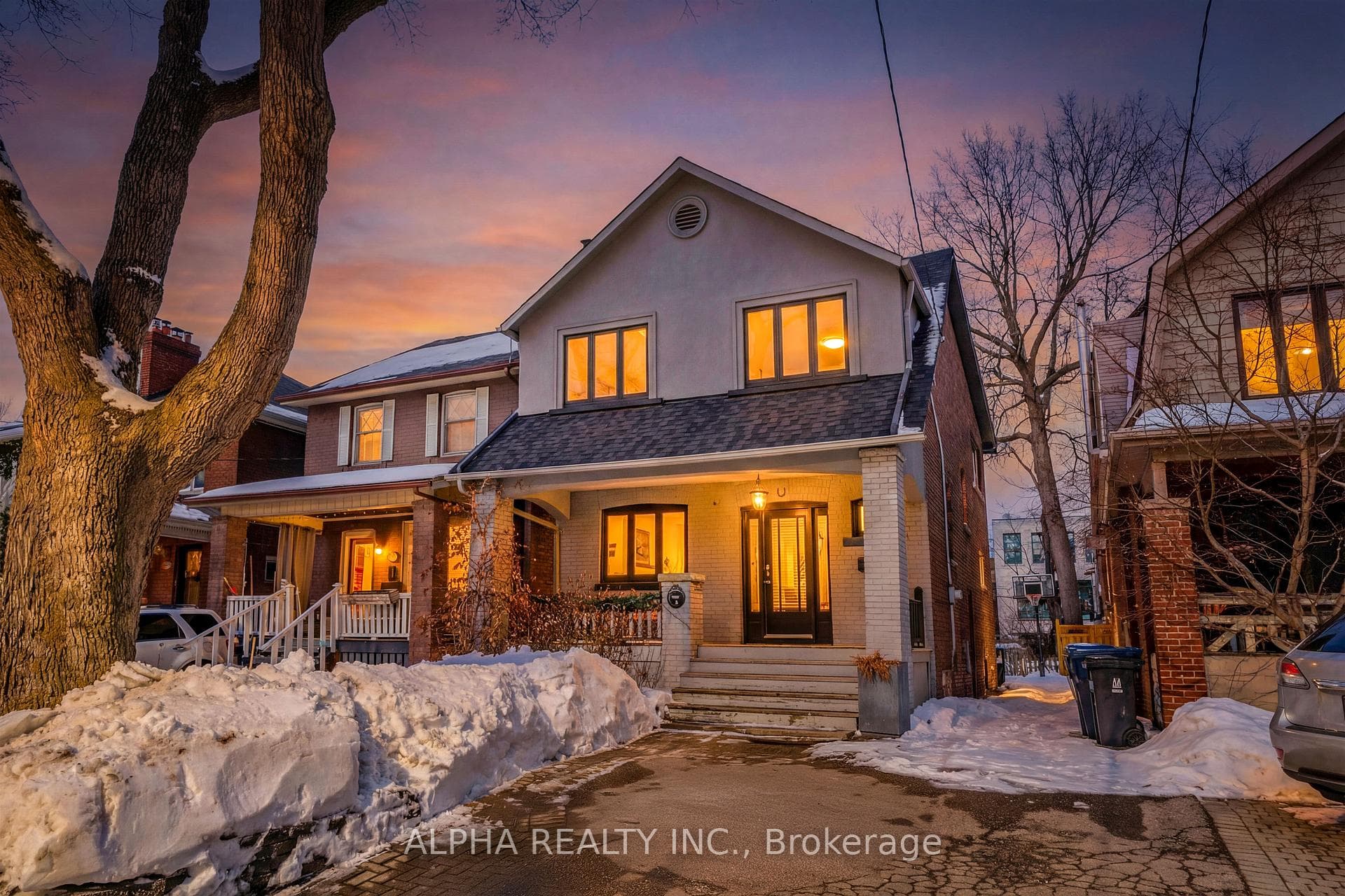 130 Roselawn Avenue, Toronto C03