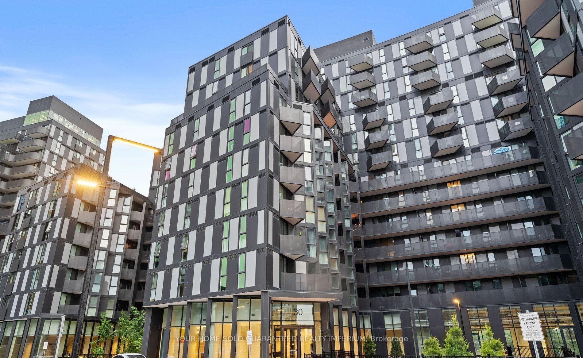 30 Tretti Way Unit 1026, North York (Bathurst Manor / Clanton Park), ON M3H 0E3 - Photo 1