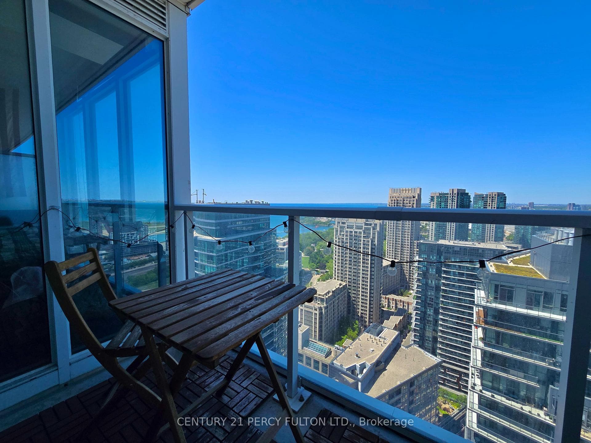 19 Bathurst Street Unit 3916, Toronto C01