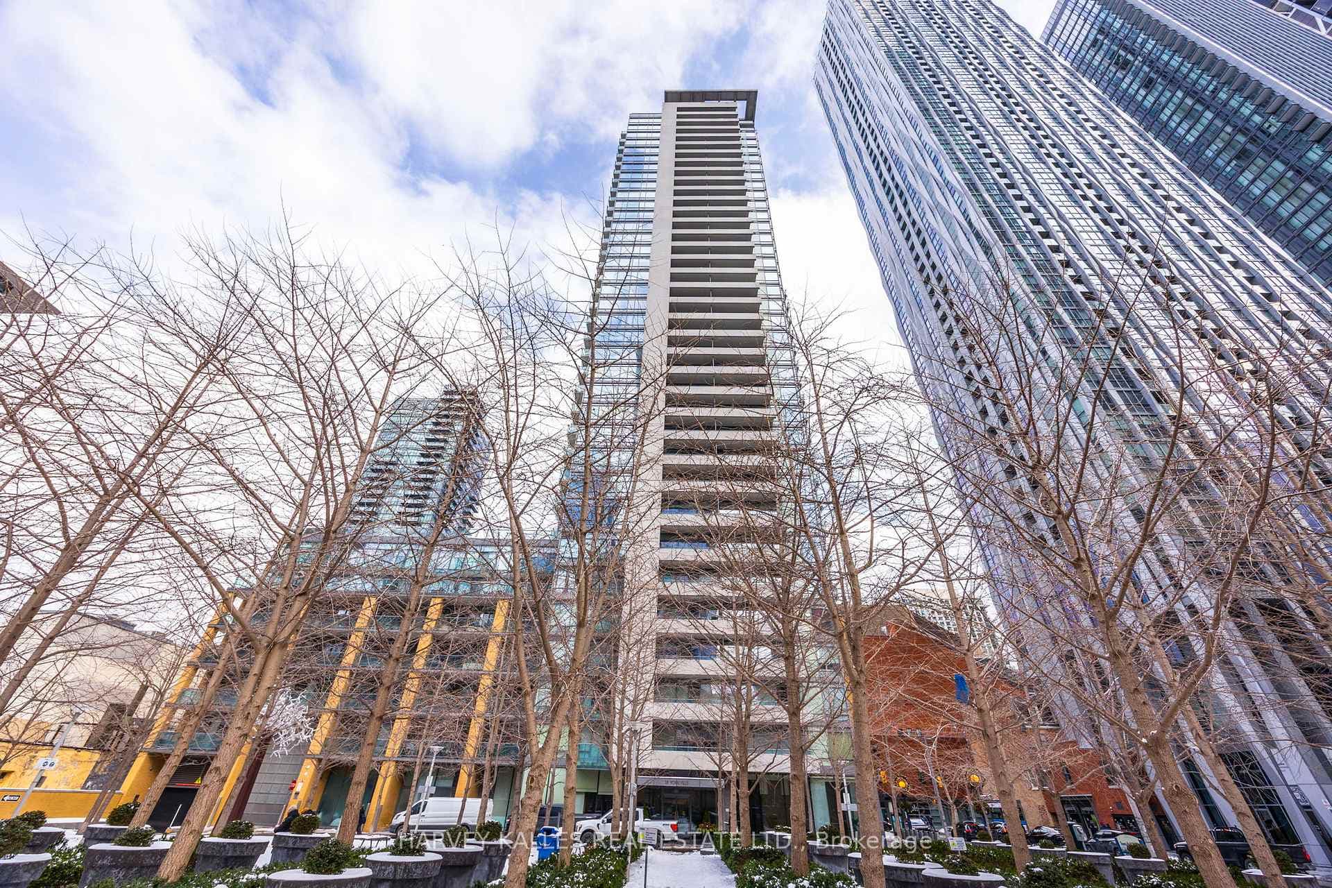 18 Yorkville Avenue Unit 1803, Annex / Yorkville / Summerhill, ON M4W 3Y8 - Photo 1