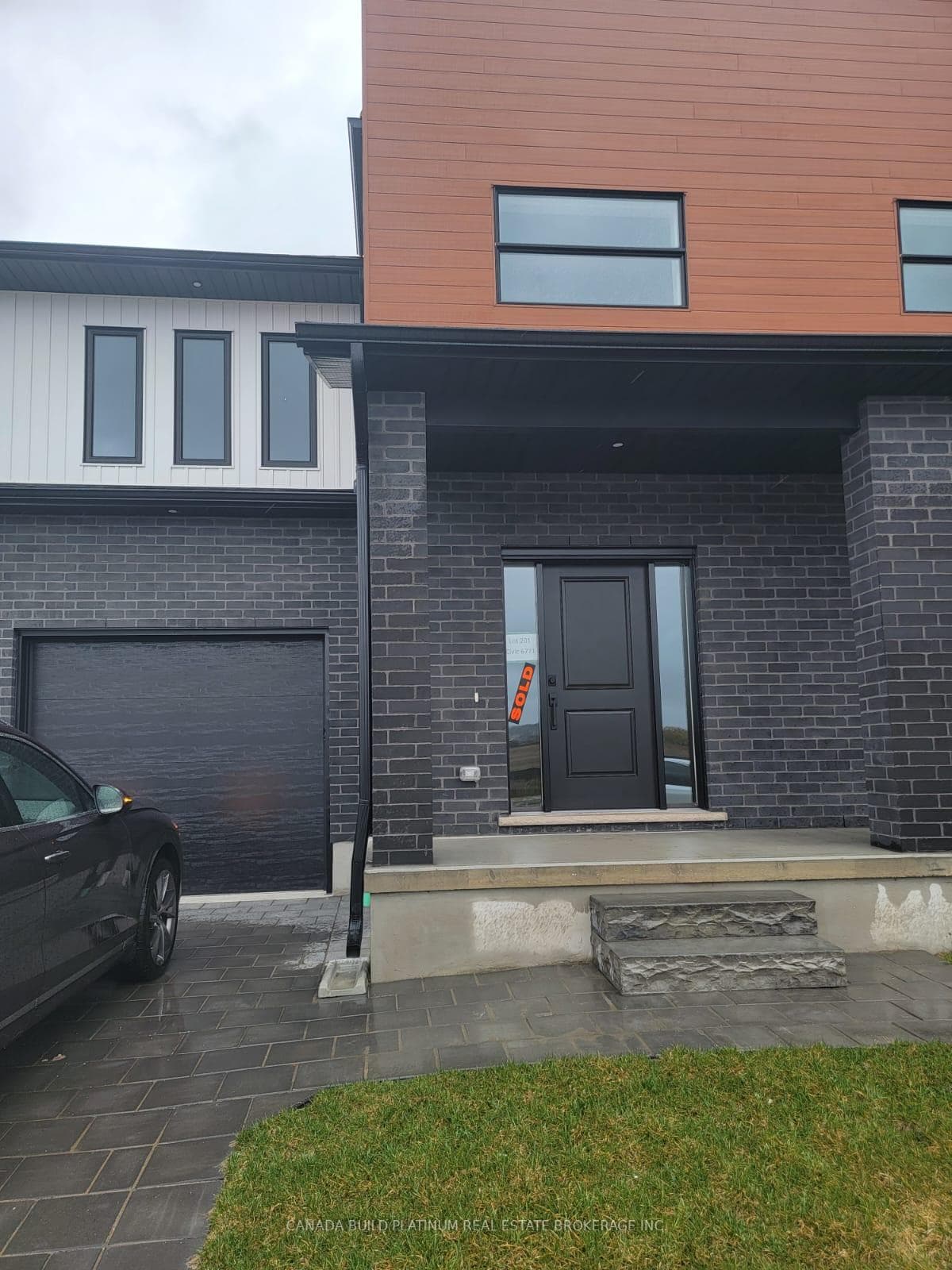 6771 Royal Magnolia Avenue, London South