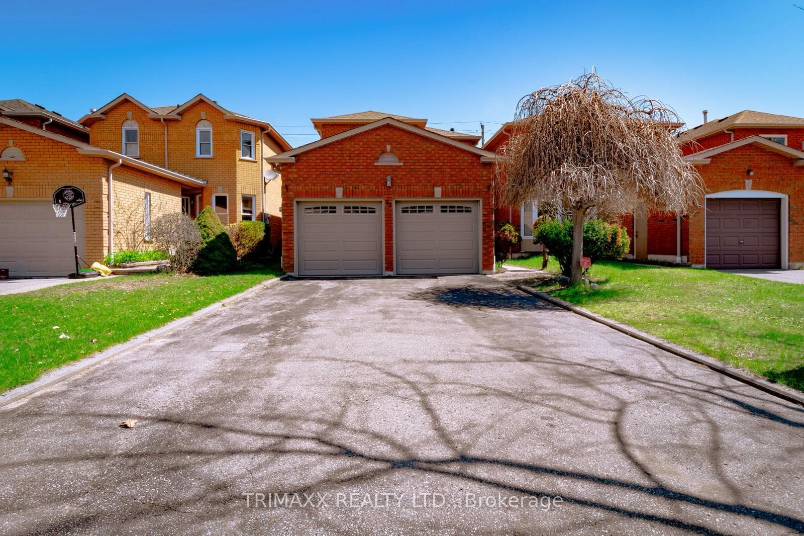 92 Hartrick Place, Whitby, ON L1R 2C3 - Photo 1