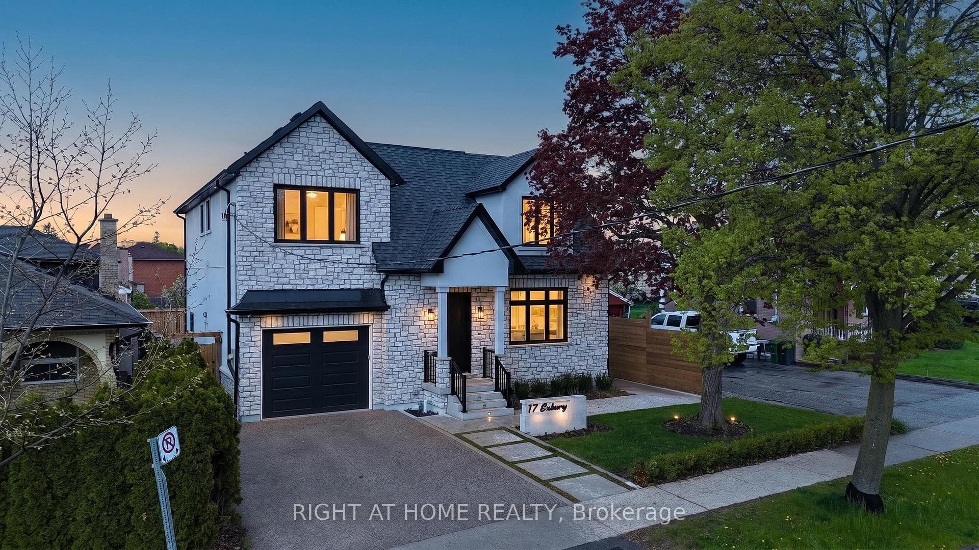 17 Exbury Road, Downsview / Black Creek, ON M3M 1P6 - Photo 1