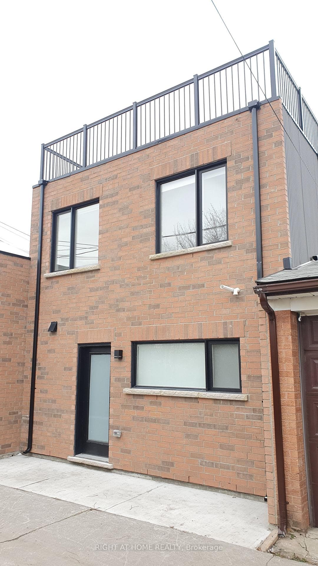 106 Lappin Avenue Unit 5, Bloor West Village / Swansea, ON M6H 1Y4 - Photo 1
