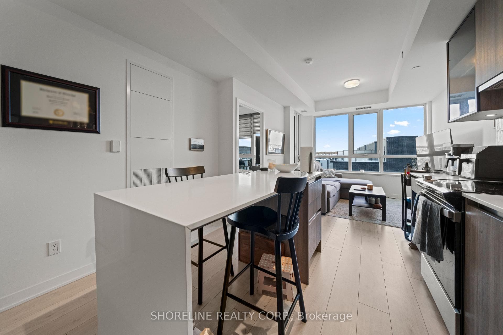 405 Dundas Street Unit 412, Oakville, ON L6M 5P9 - Photo 1