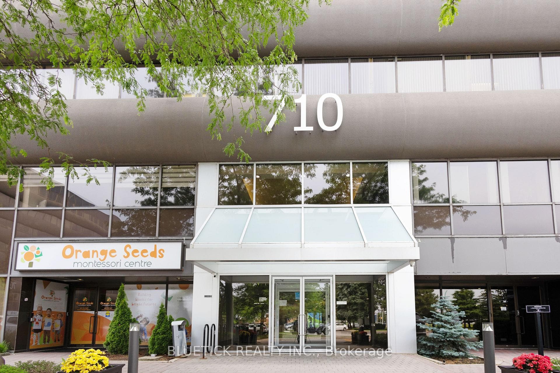 710 Dorval Drive Unit 301, Oakville, ON L6K 3V7 - Photo 1