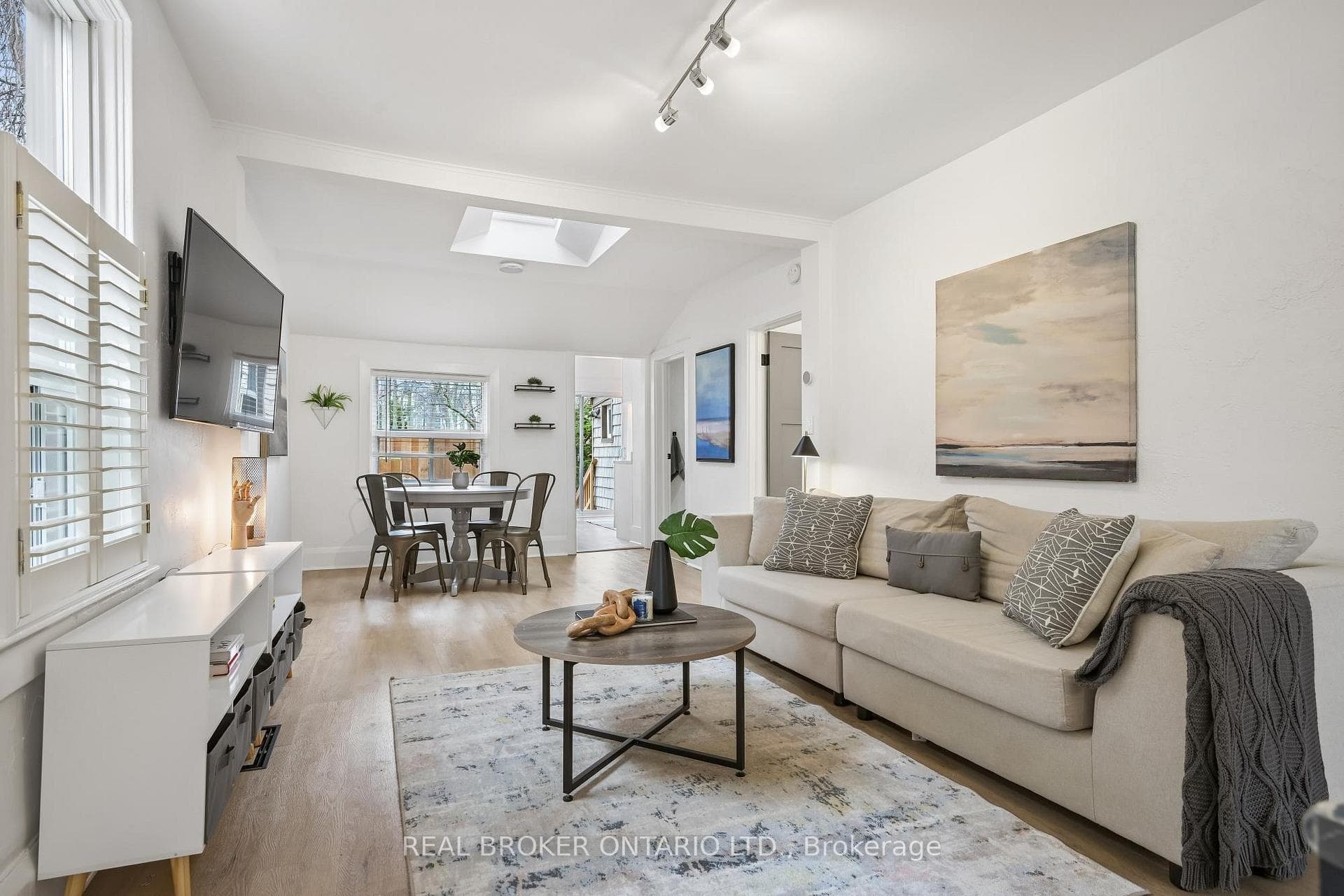 60 Haig Avenue, Birch Cliff / Cliffside