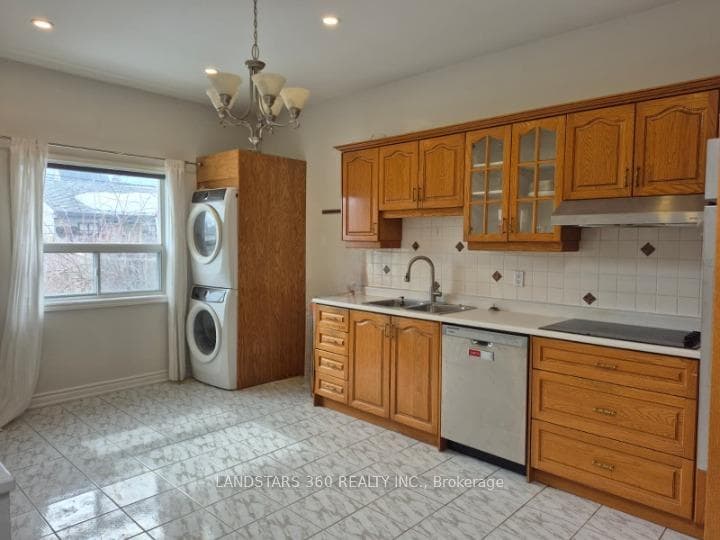 39 Goodwood Avenue Unit Main, Keelesdale / Eglinton West, ON M6E 1J1 - Photo 1