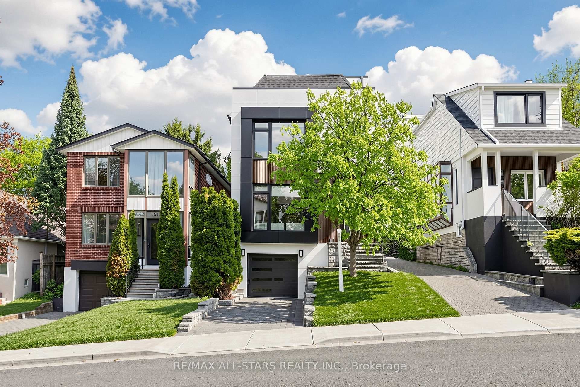 127 Banff Road, Leaside / Davisville, ON M4P 2P6 - Photo 1