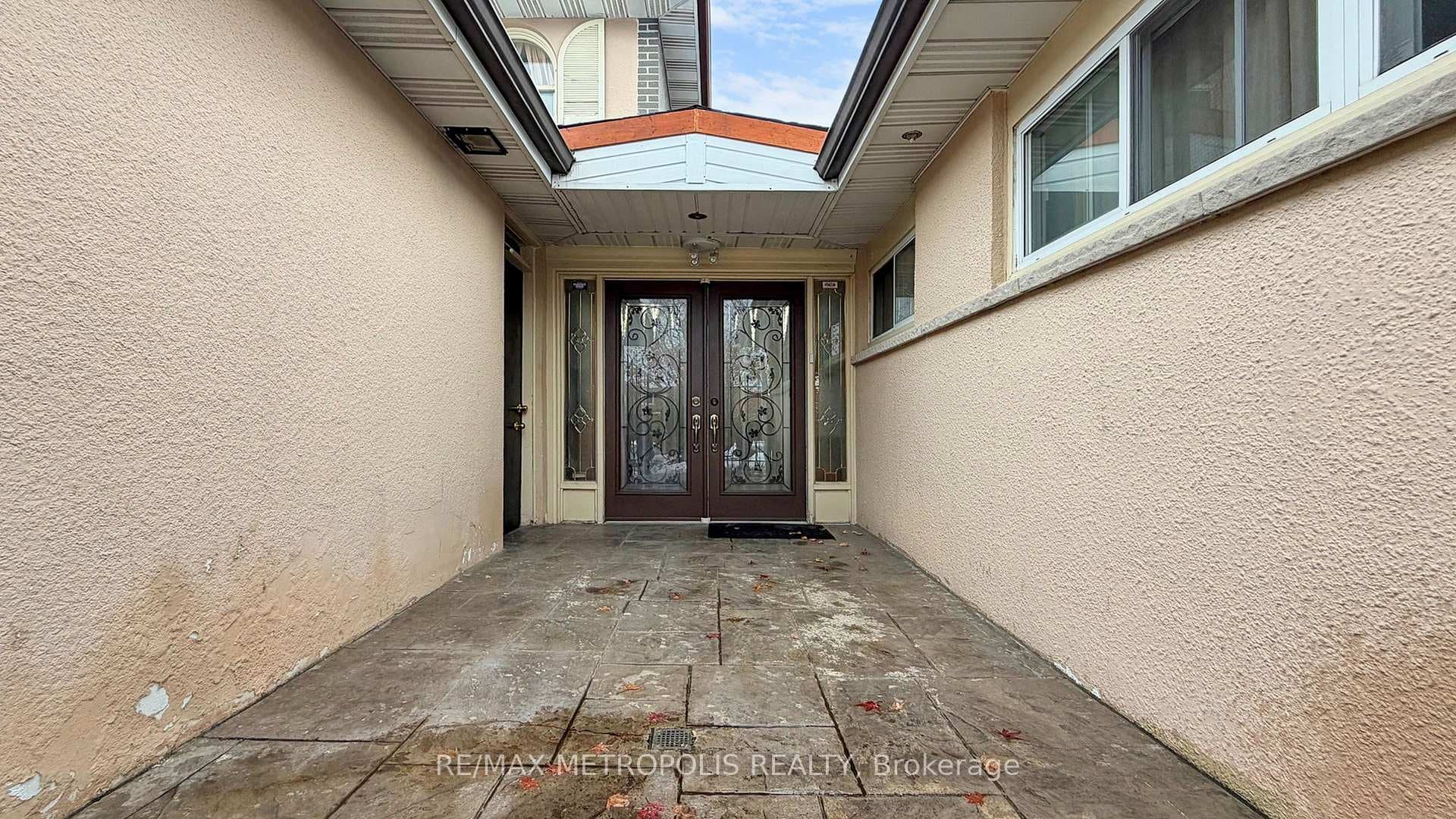11 Conamore Crescent, Downsview / Black Creek, ON M3J 1H2 - Photo 1