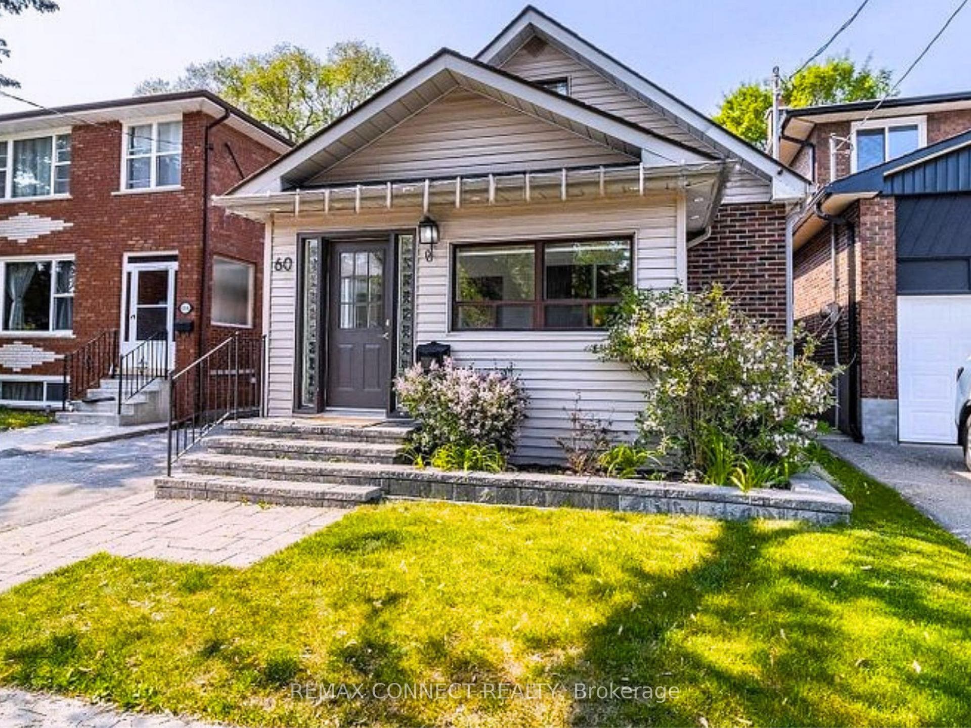 60 Woodbury Road, Liberty Village / Parkdale / South Parkdale, ON M8W 1X7 - Photo 1