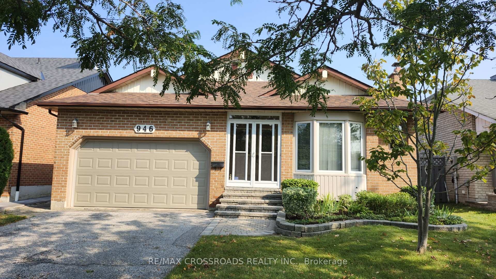 946 Glenanna Road, Pickering, ON L1V 5E5 - Photo 1
