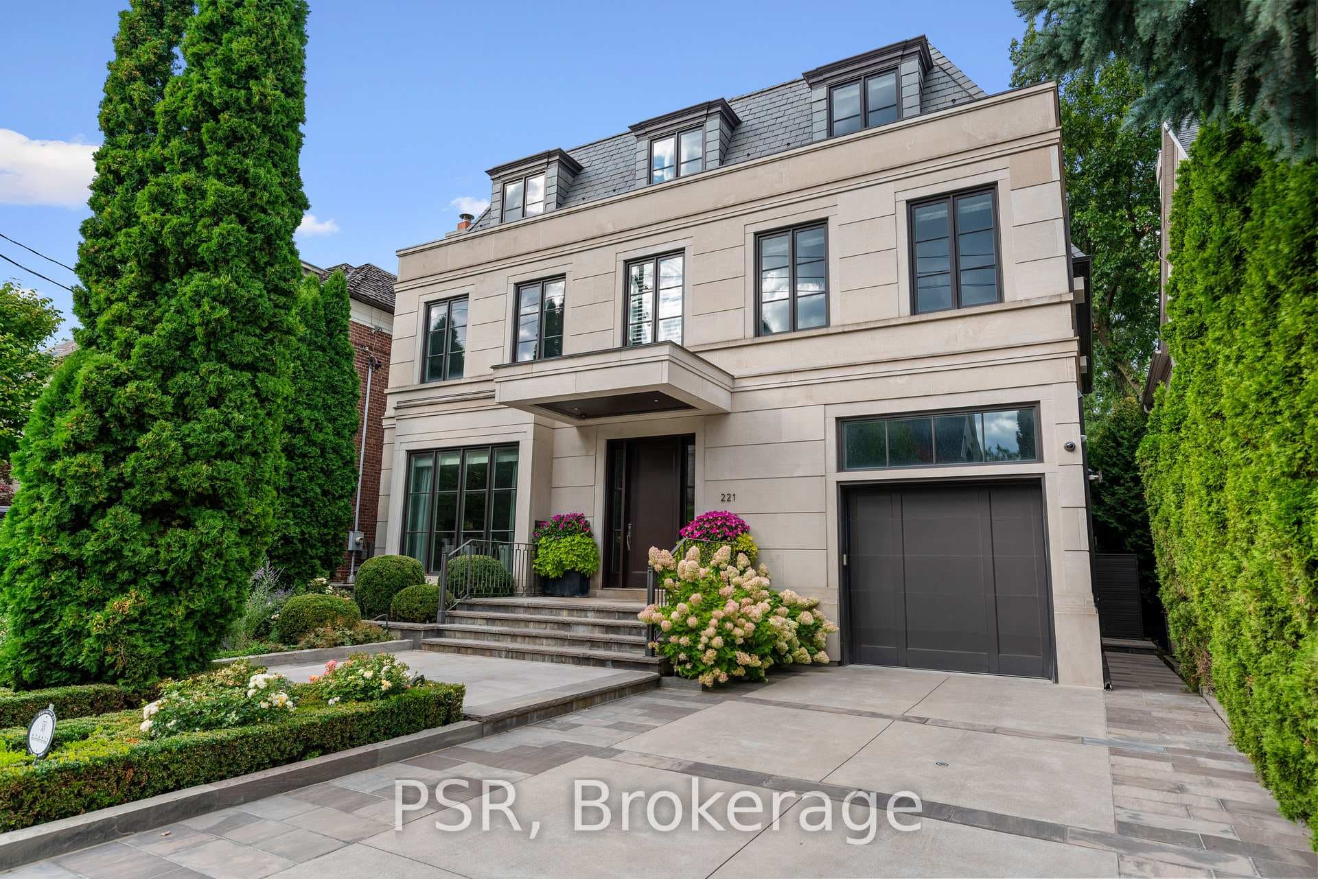 221 Dunvegan Road, Forest Hill / Deer Park, ON M5P 2P3 - Photo 1
