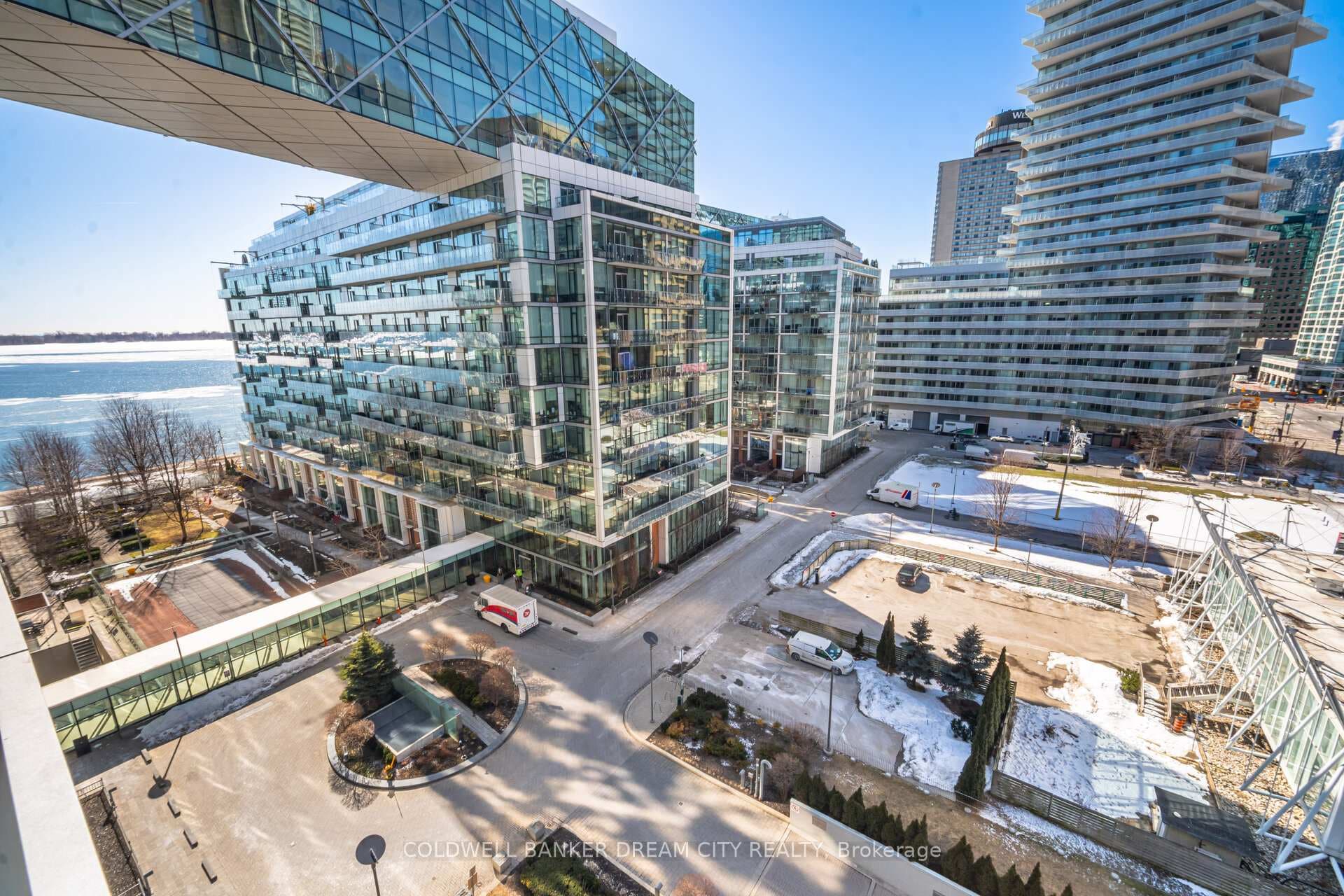39 Queens Quay Unit 837, Regent Park / Cabbagetown / St. James Town, ON M5E 0A4 - Photo 1
