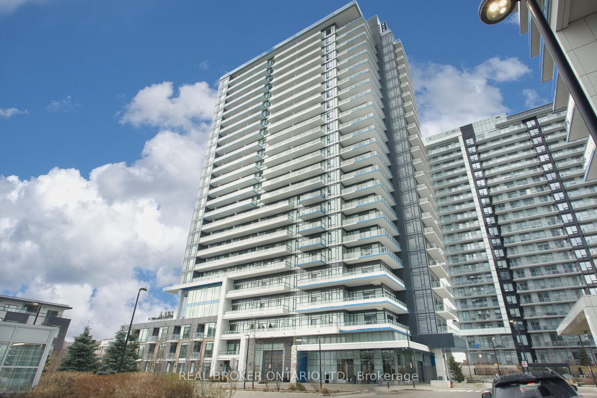 2560 Eglinton Avenue Unit 306, Mississauga, ON L5M 0Y3 - Photo 1