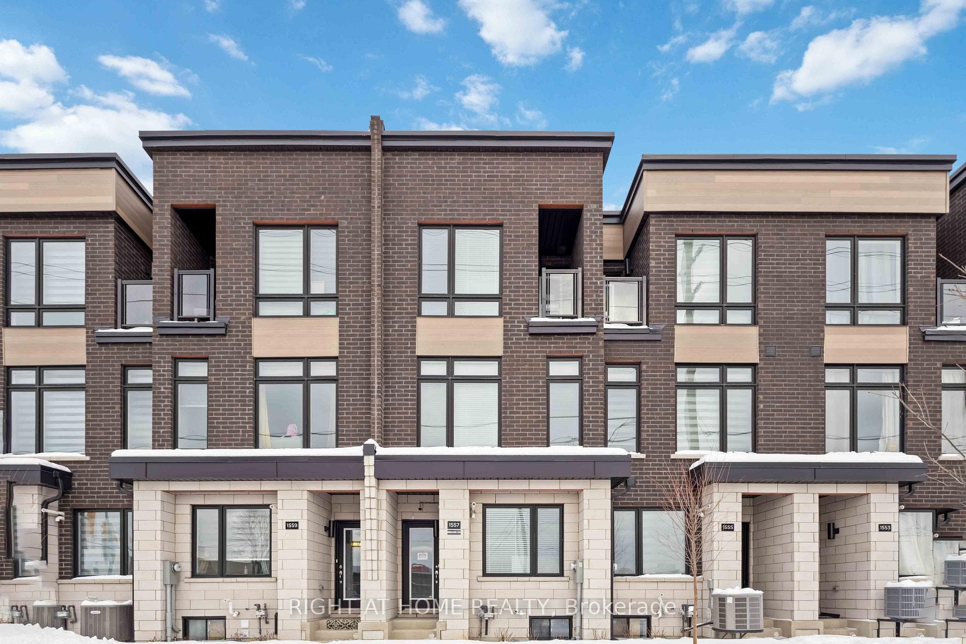 1557 Midland Avenue, Scarborough (West Hill / Highland Creek)