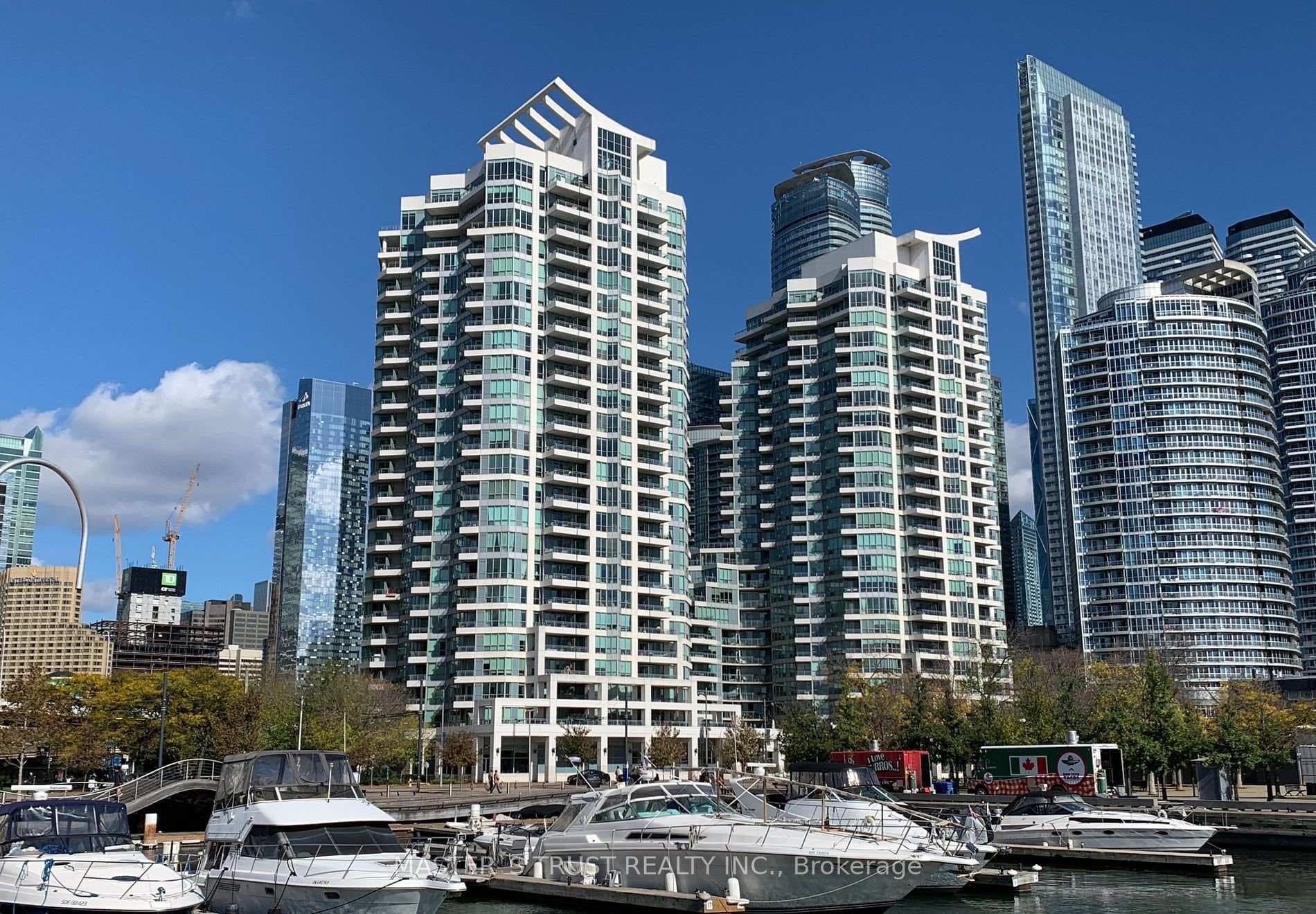 230 Queens Quay Unit 1121, Downtown Toronto / Waterfront, ON M5J 2Y7 - Photo 1