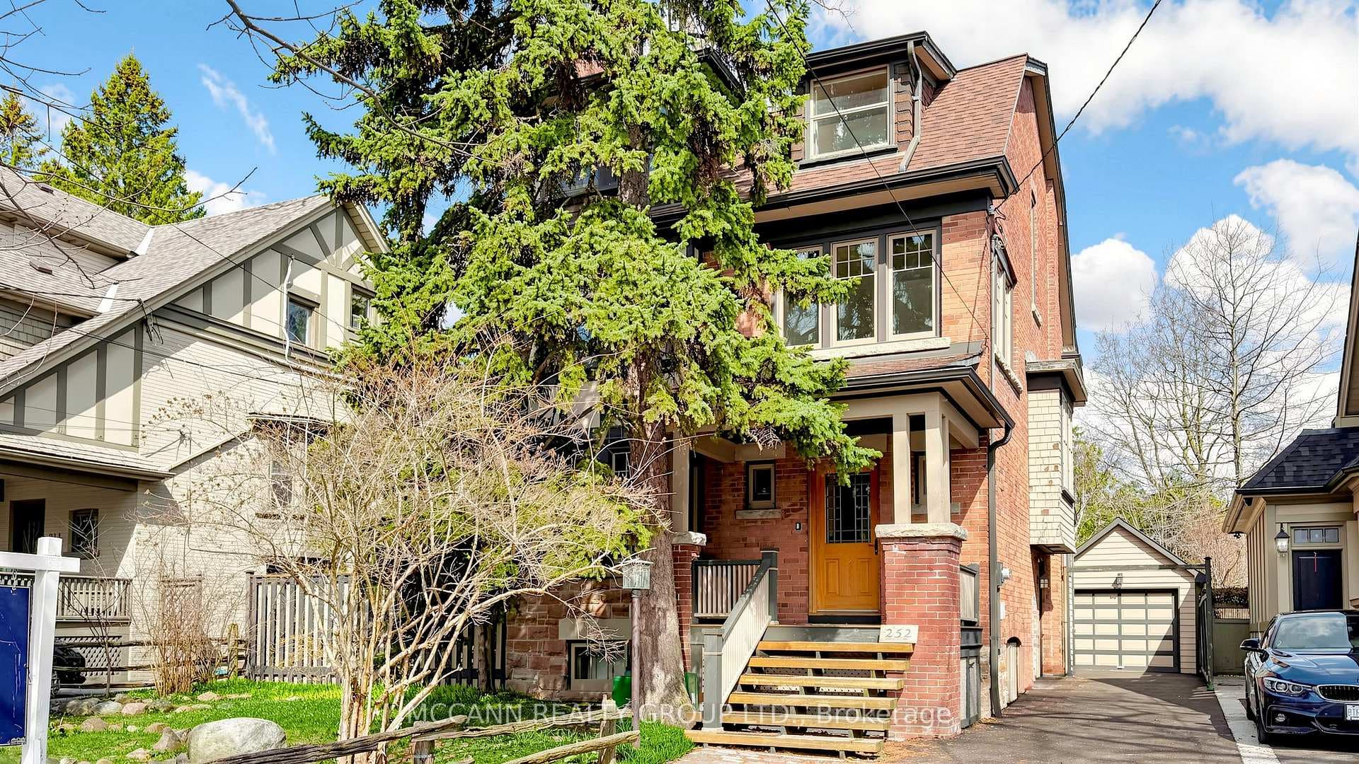 252 Sheldrake Boulevard, Toronto C10