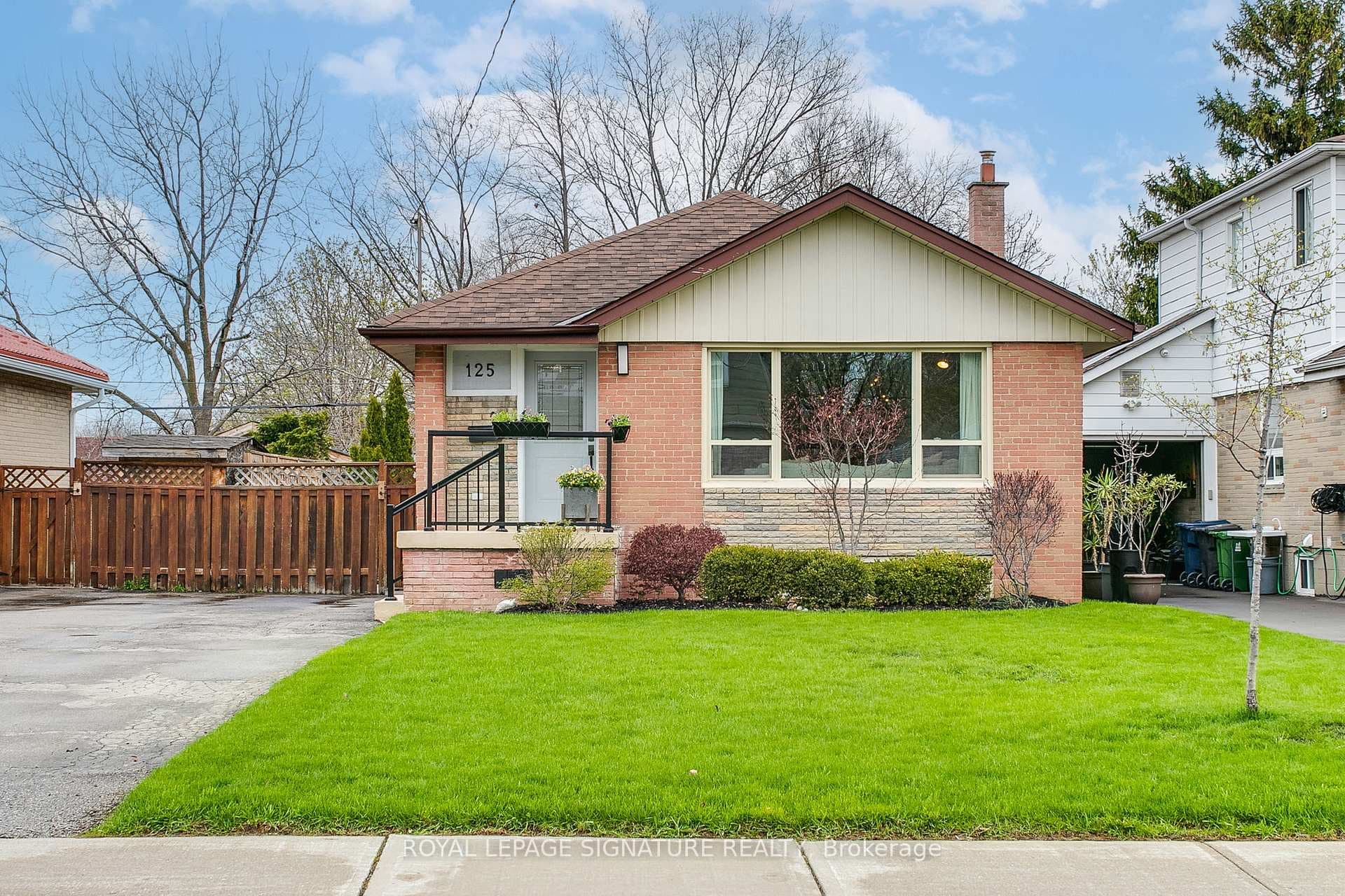 125 Budea Crescent, Dorset Park / Kennedy Park, ON M1R 4W2 - Photo 1