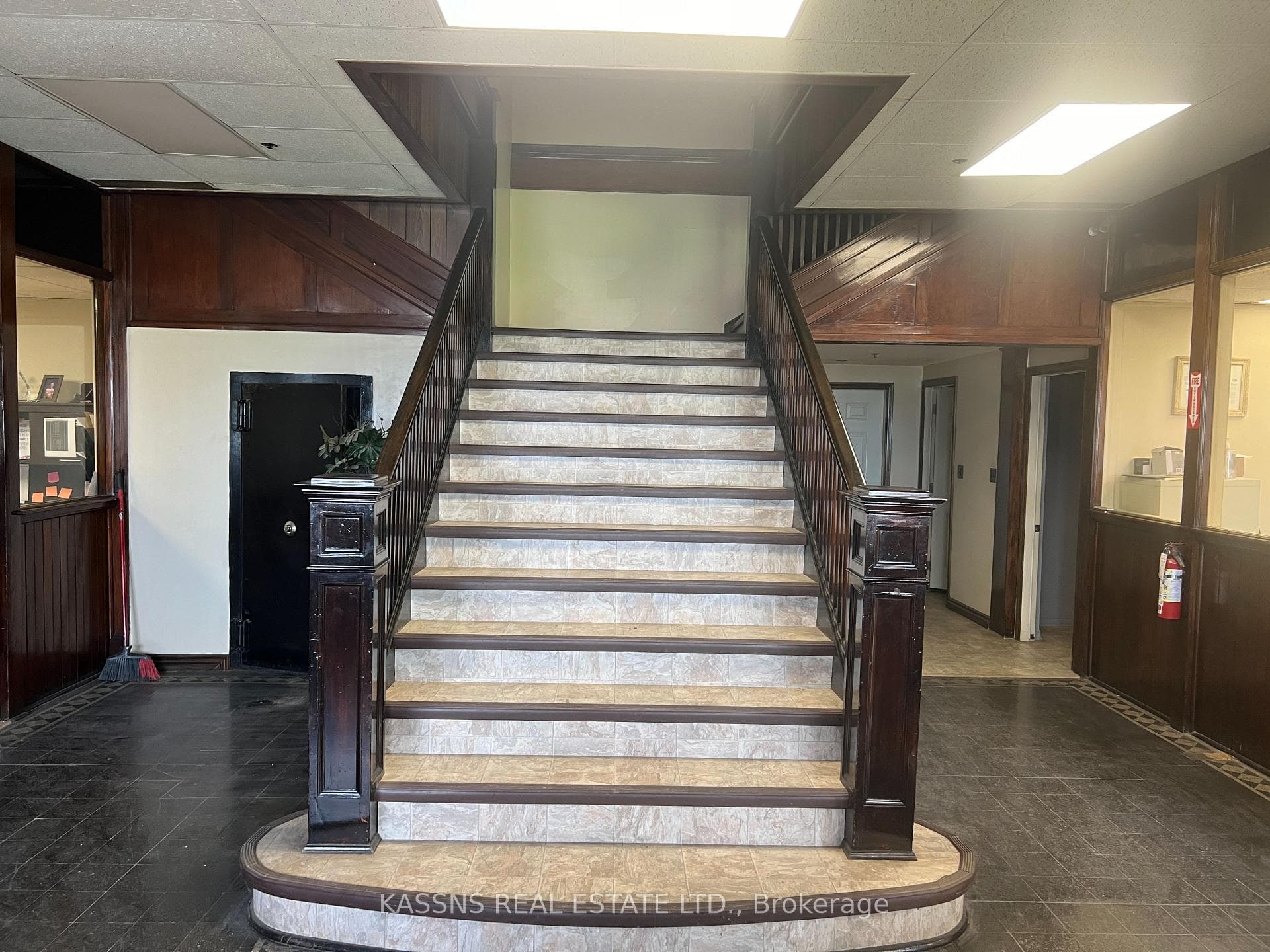 37 MILL Street, Chatham-Kent, ON N7M 2R3 - Photo 1