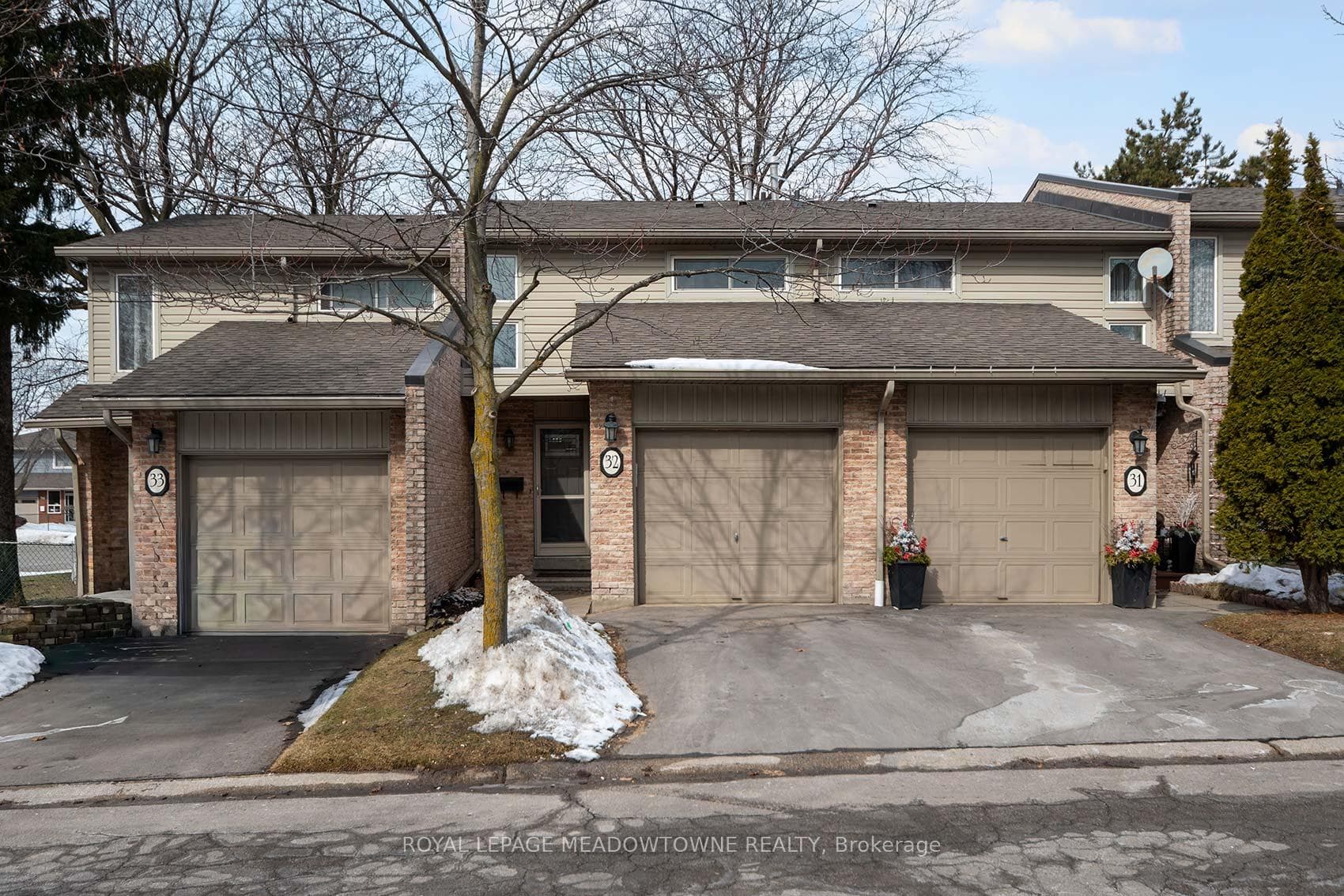 2075 Asta Drive Unit 32, Mississauga, ON L5A 2T5 - Photo 1