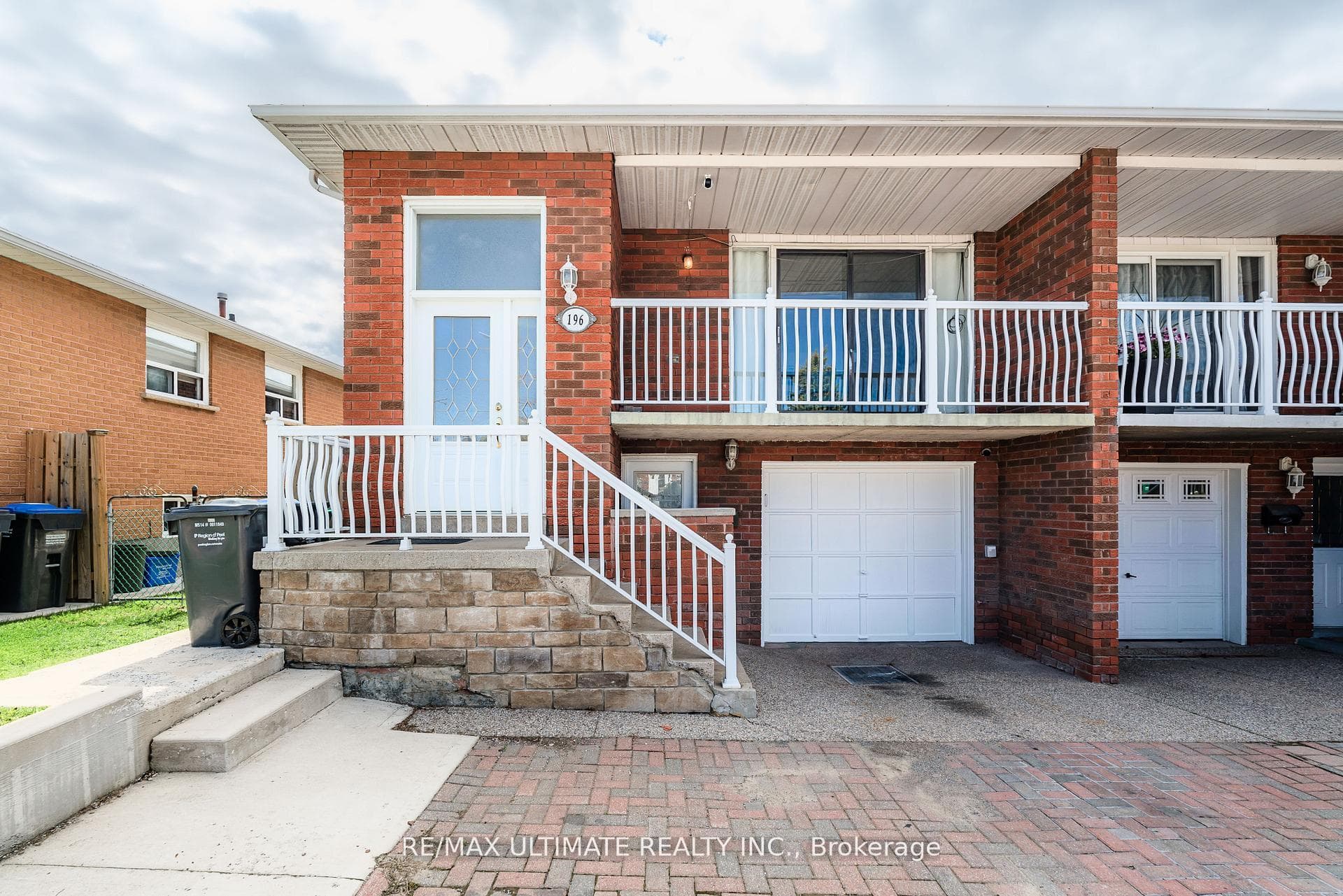 196 Meadows Boulevard, Mississauga, ON L4Z 1J9 - Photo 1