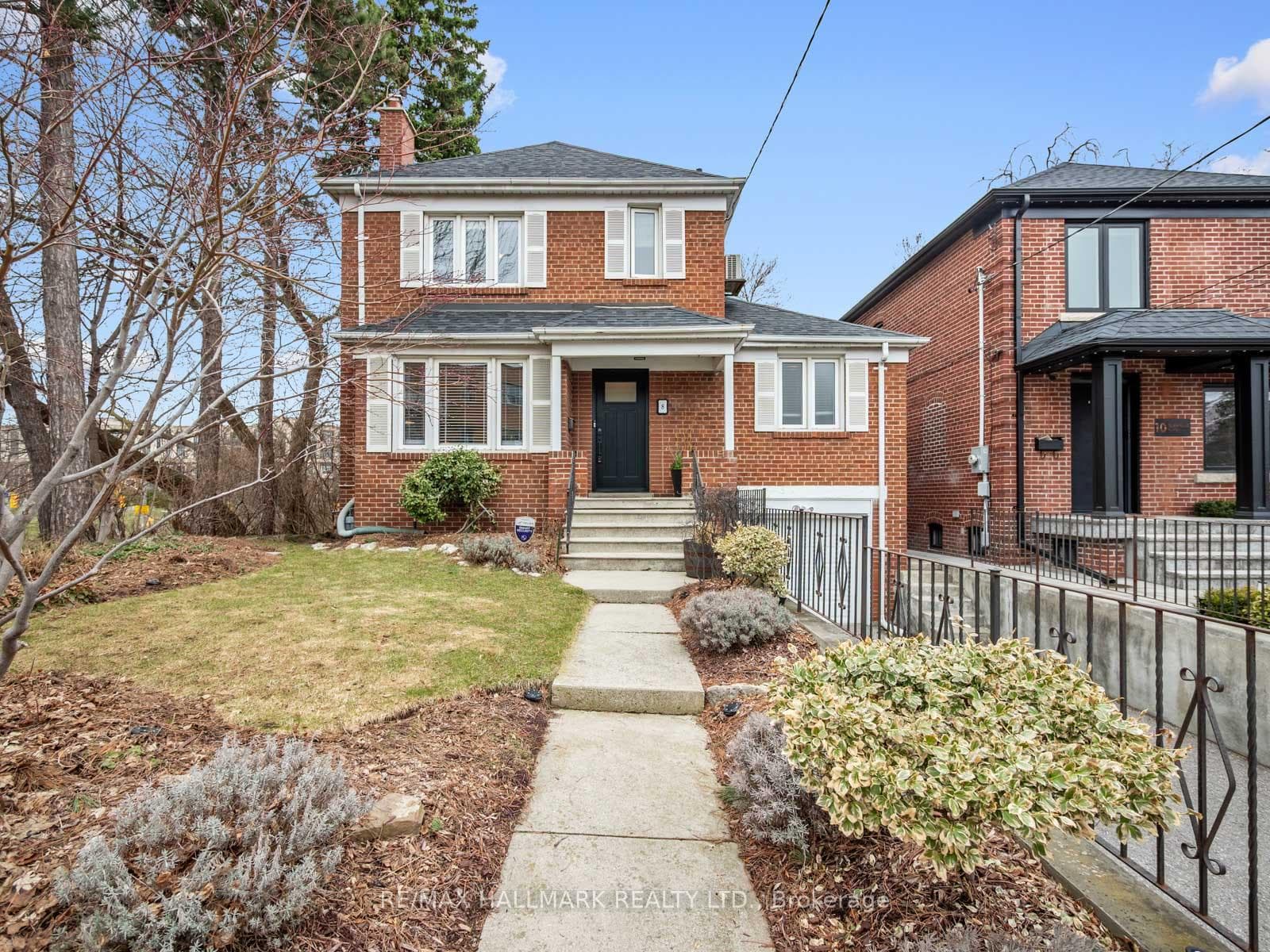 8 Glenvale Boulevard, Flemingdon Park / Don Mills, ON M4G 2V1 - Photo 1
