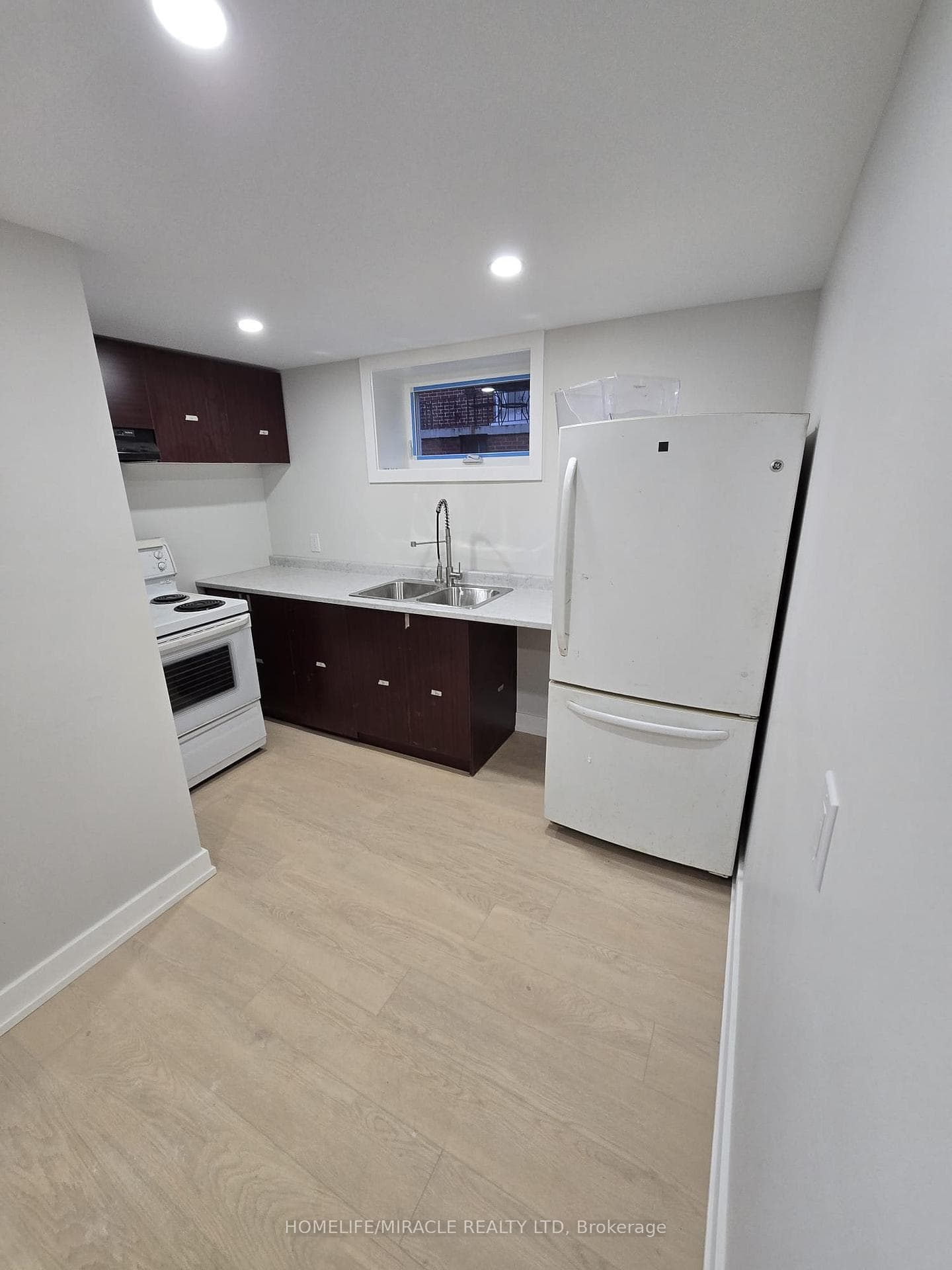 32 wexford Boulevard, Dorset Park / Kennedy Park, ON M1R 1L1 - Photo 1