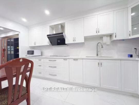 86 Puma Drive Unit Upper A, Scarborough Village / Eglinton East, ON M1V 1G9 - Photo 1