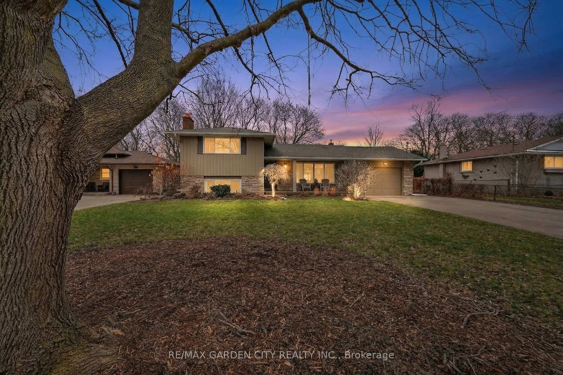 77 Prince Charles Drive, St. Catharines, ON L2N 3Y8 - Photo 1