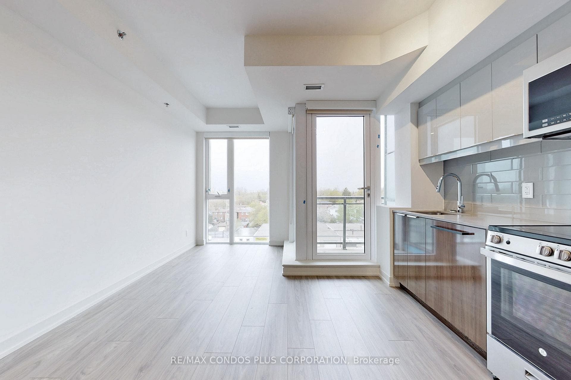 90 Glen Everest Road Unit 605, Birch Cliff / Cliffside, ON M1N 0C3 - Photo 1