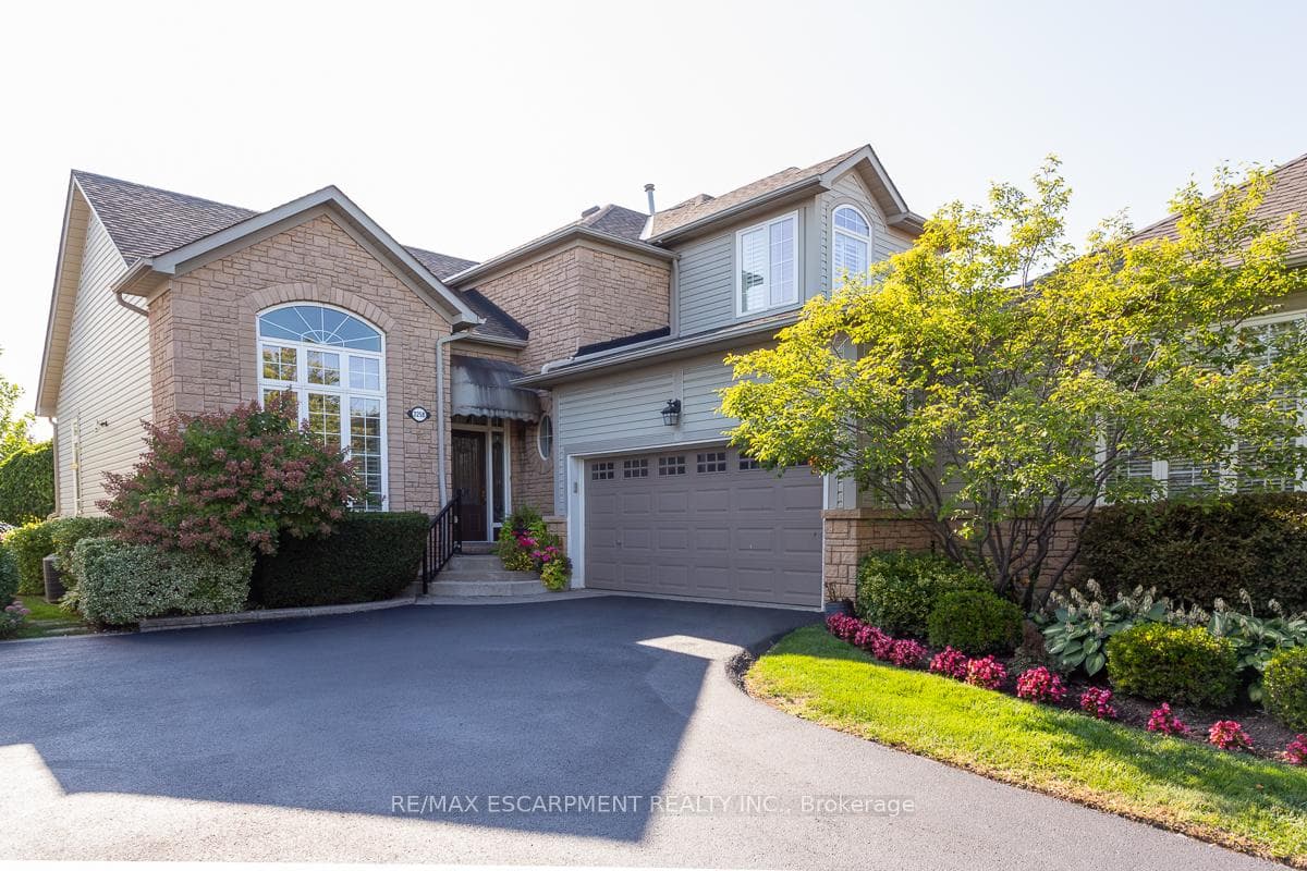 2258 Turnberry Road Unit 3, Burlington, ON L7M 4S6 - Photo 1