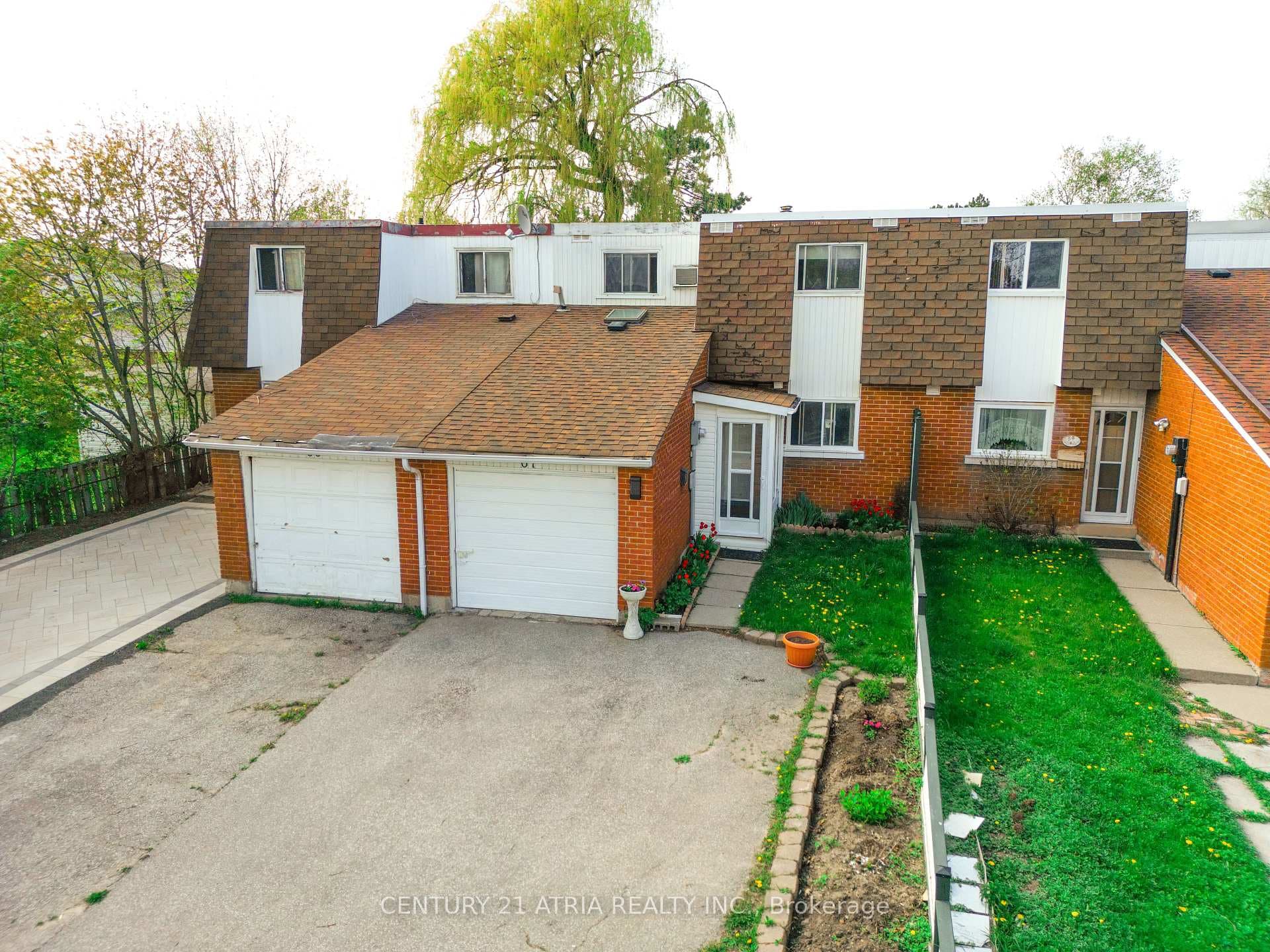 61 Wiggens Court, Scarborough (Morningside / West Hill), ON M1B 1K3 - Photo 1