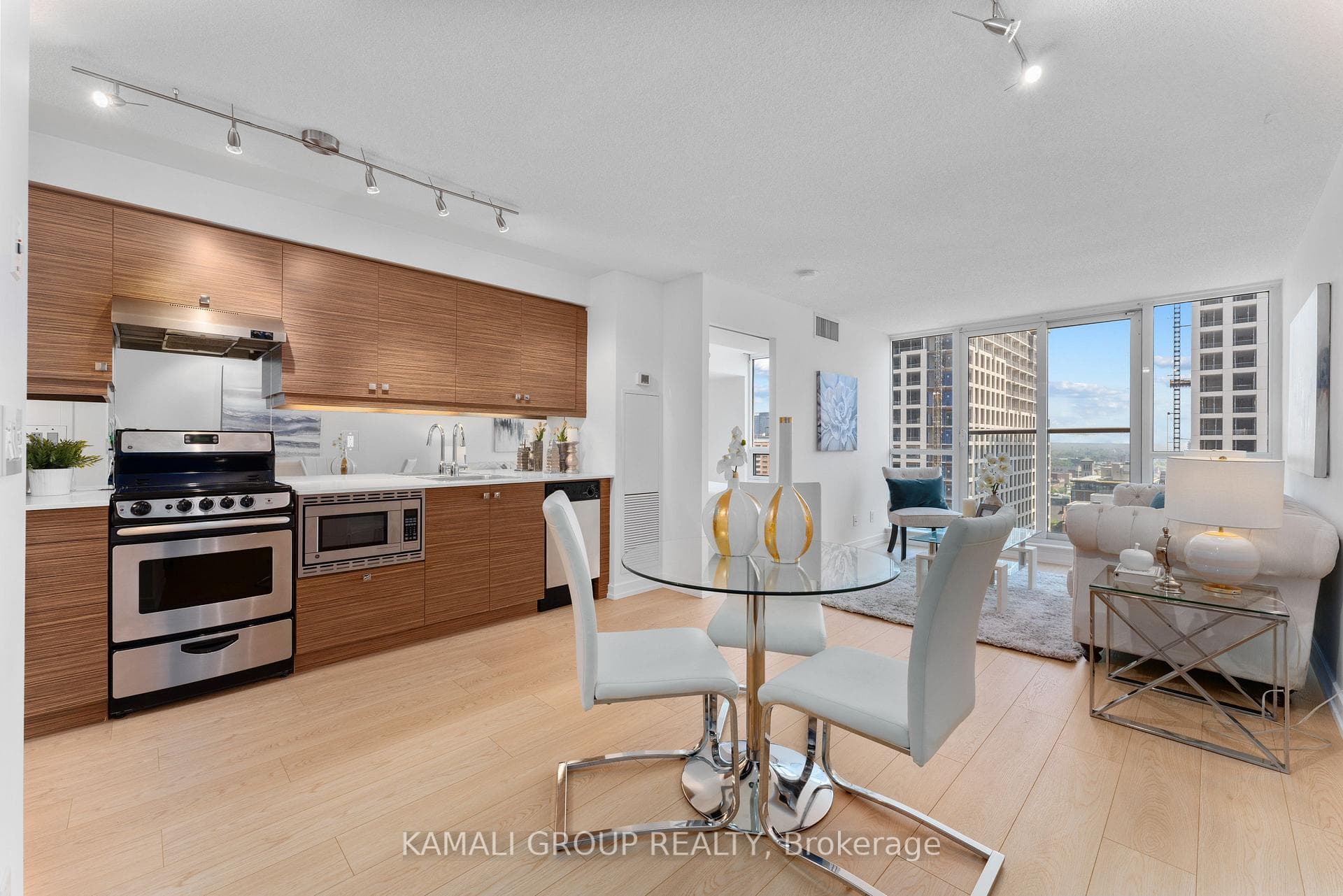 Lower Penthouse!