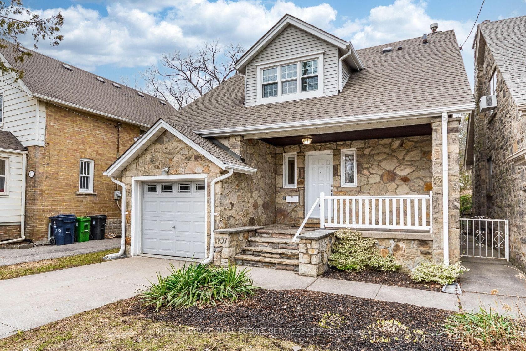 1107 Royal York Road, Etobicoke (Islington / Rexdale), ON M8X 2G8 - Photo 1