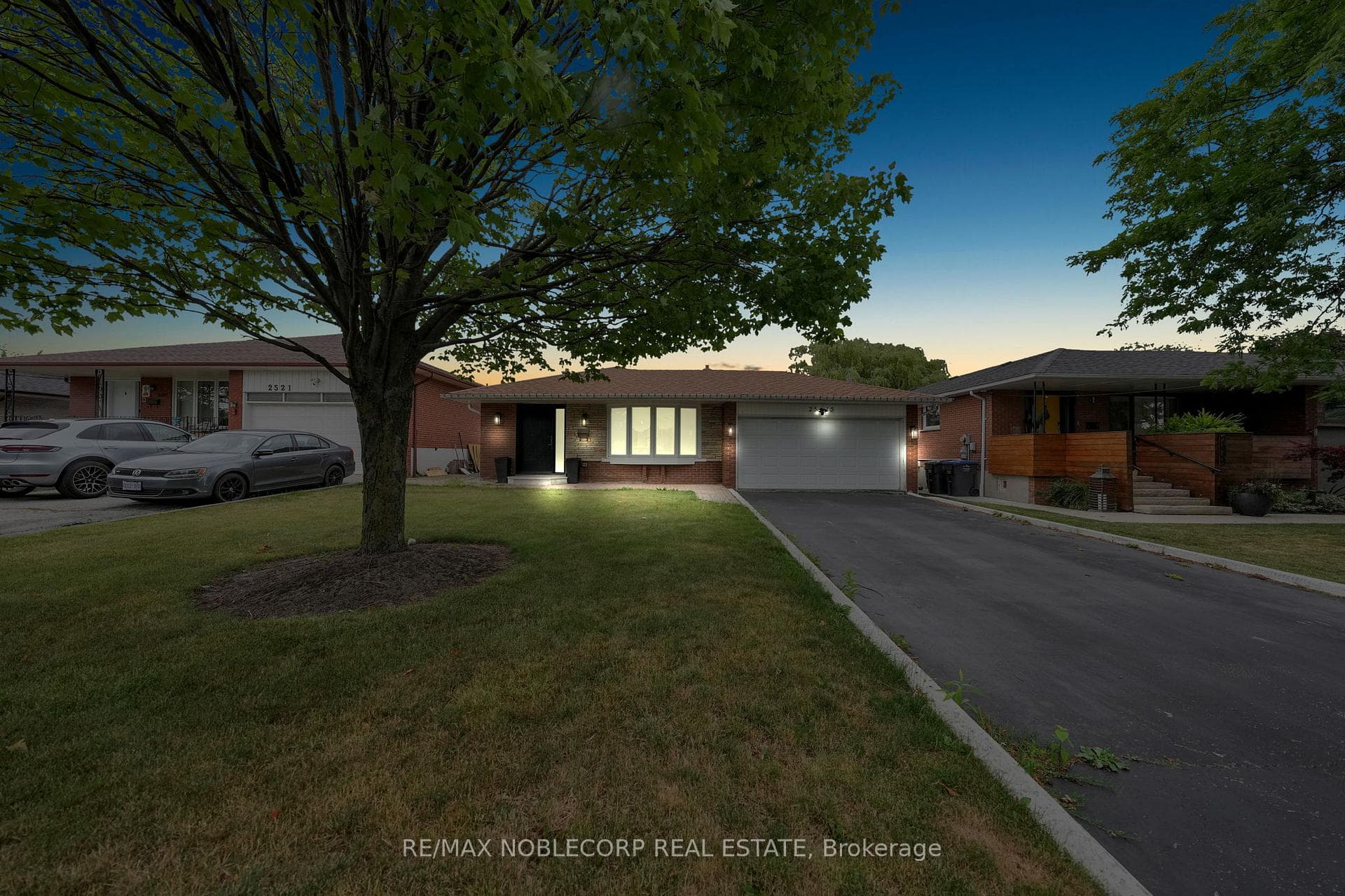 2515 Hensall Street, Mississauga, ON L5A 2T1 - Photo 1