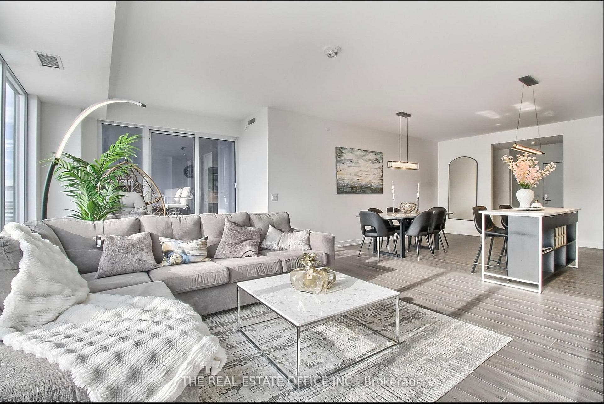 20 Edward Street, Downtown Toronto / Waterfront, ON M5G 0C5 - Photo 1