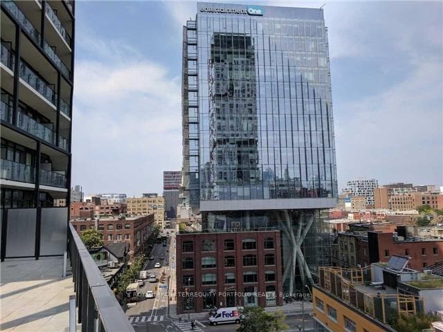 125 Peter Street Unit 2412, Downtown Toronto / Waterfront, ON M5V 0M2 - Photo 1