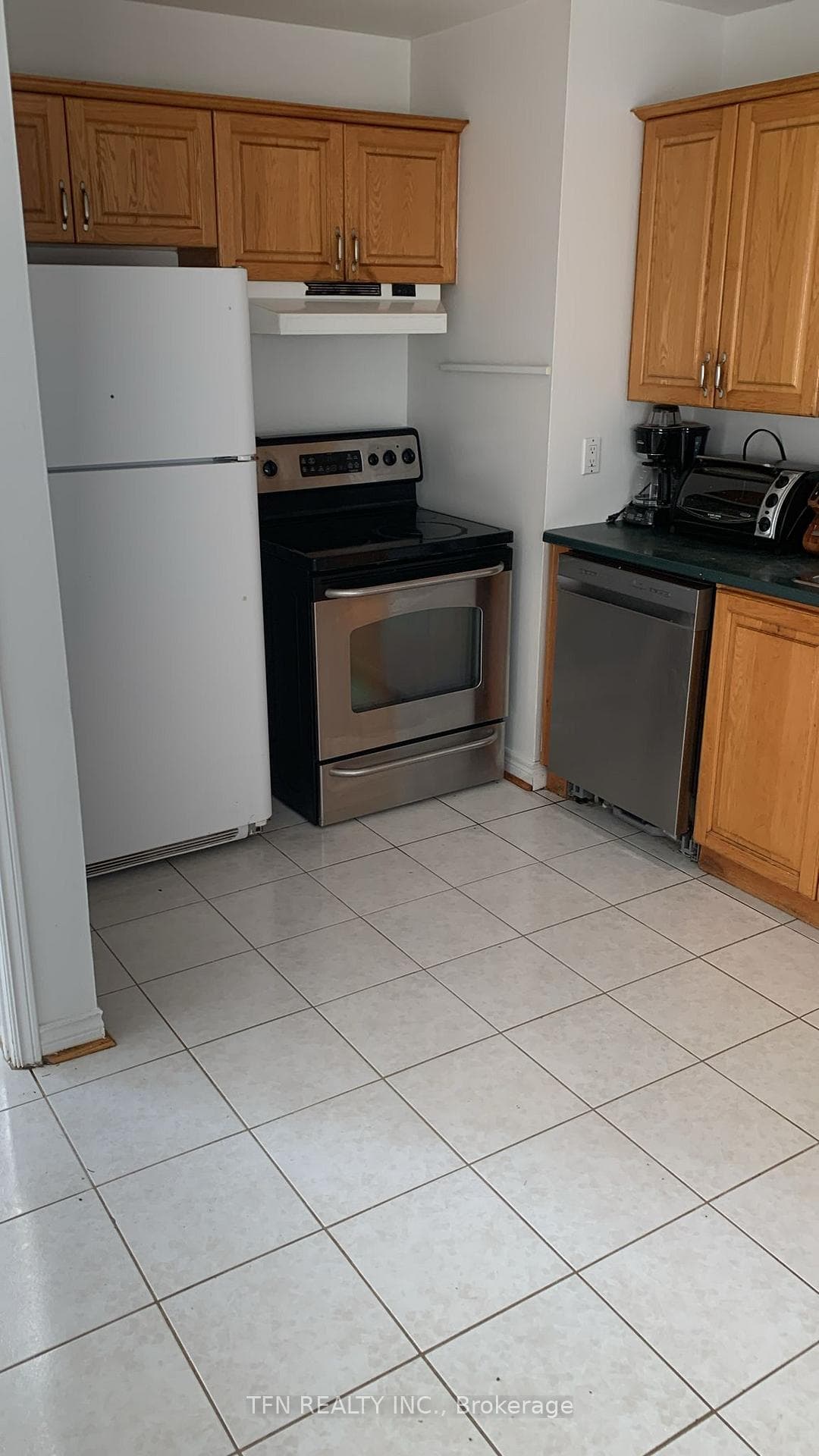 26 Jones Court Unit Upper, Aurora, ON L4G 2B8 - Photo 1